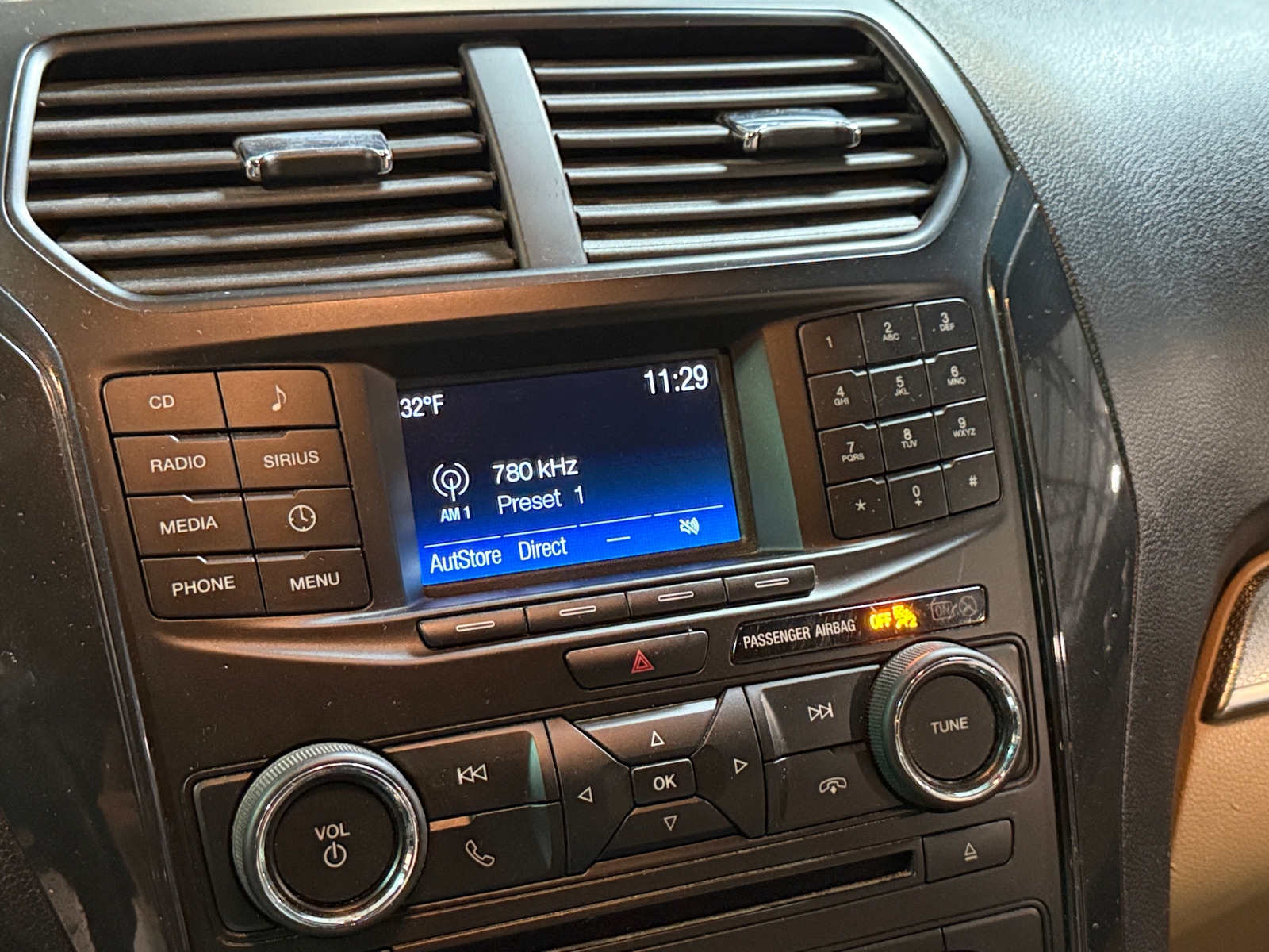 Thumbnail: 2017 Ford Explorer - 4