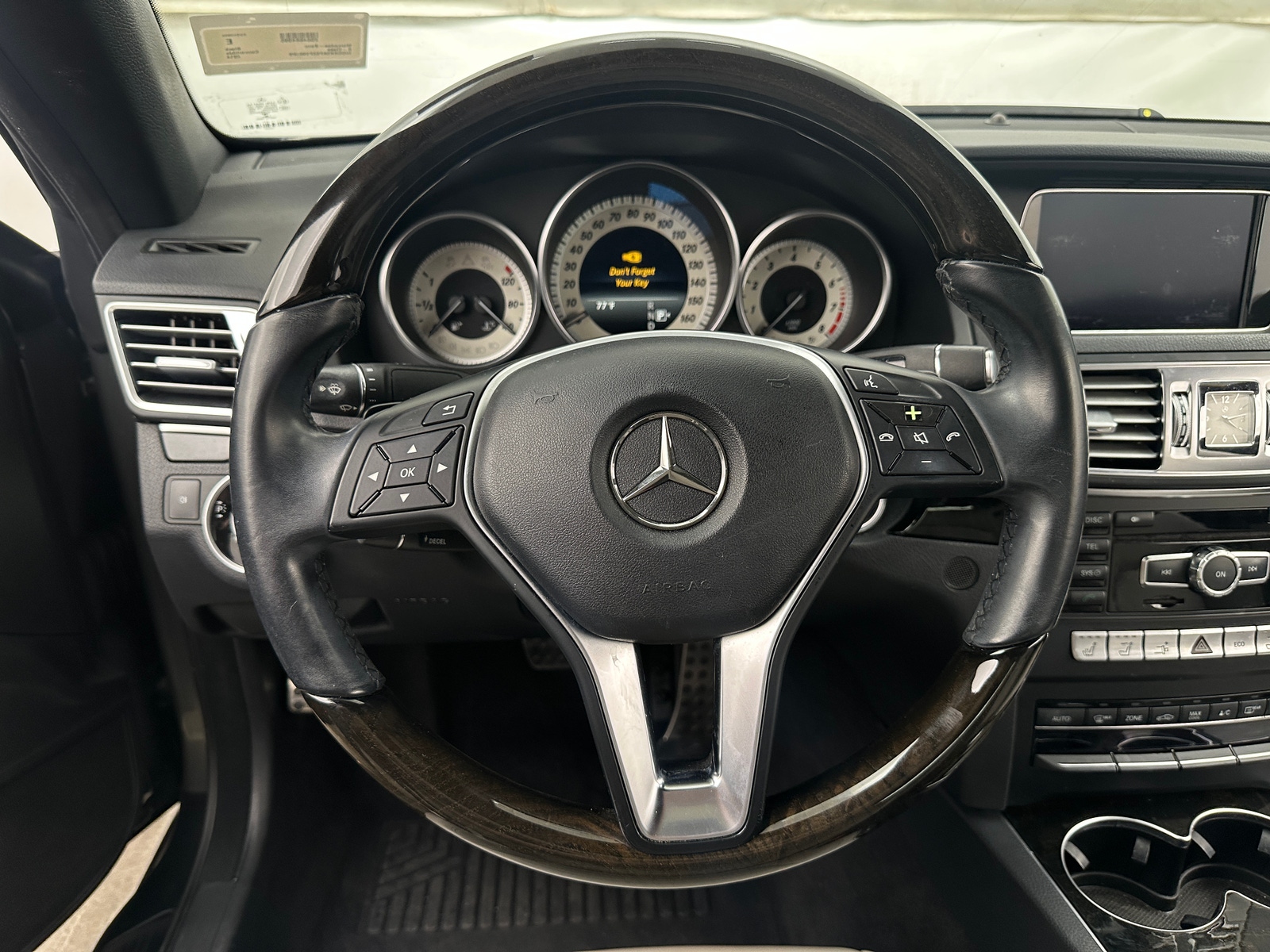 Thumbnail: 2014 Mercedes-Benz E-Class - 4