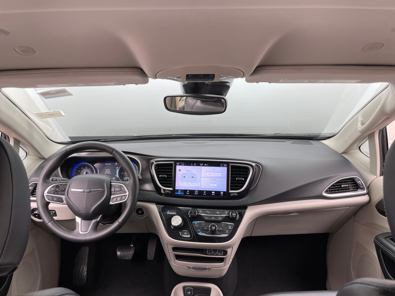 Thumbnail: 2023 Chrysler Pacifica - 2