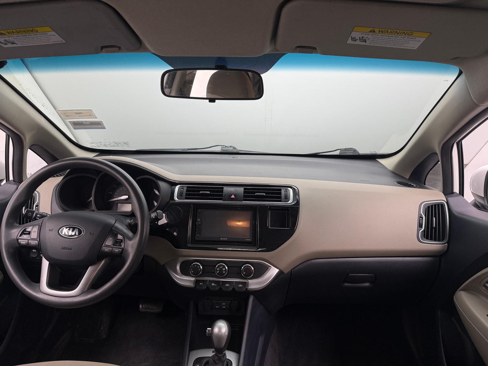 Thumbnail: 2016 Kia Rio - 3