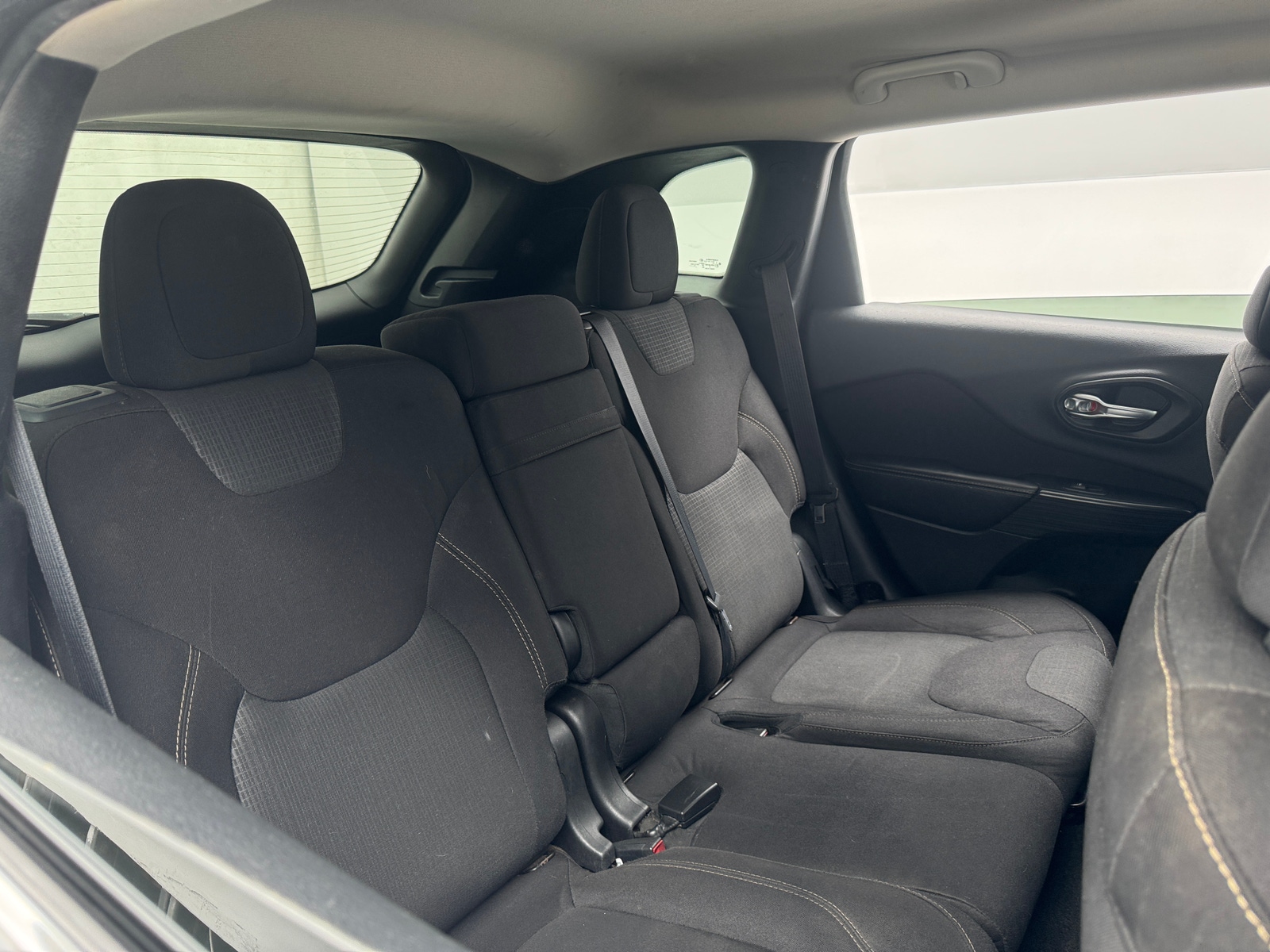 Thumbnail: 2016 Jeep Cherokee - 6