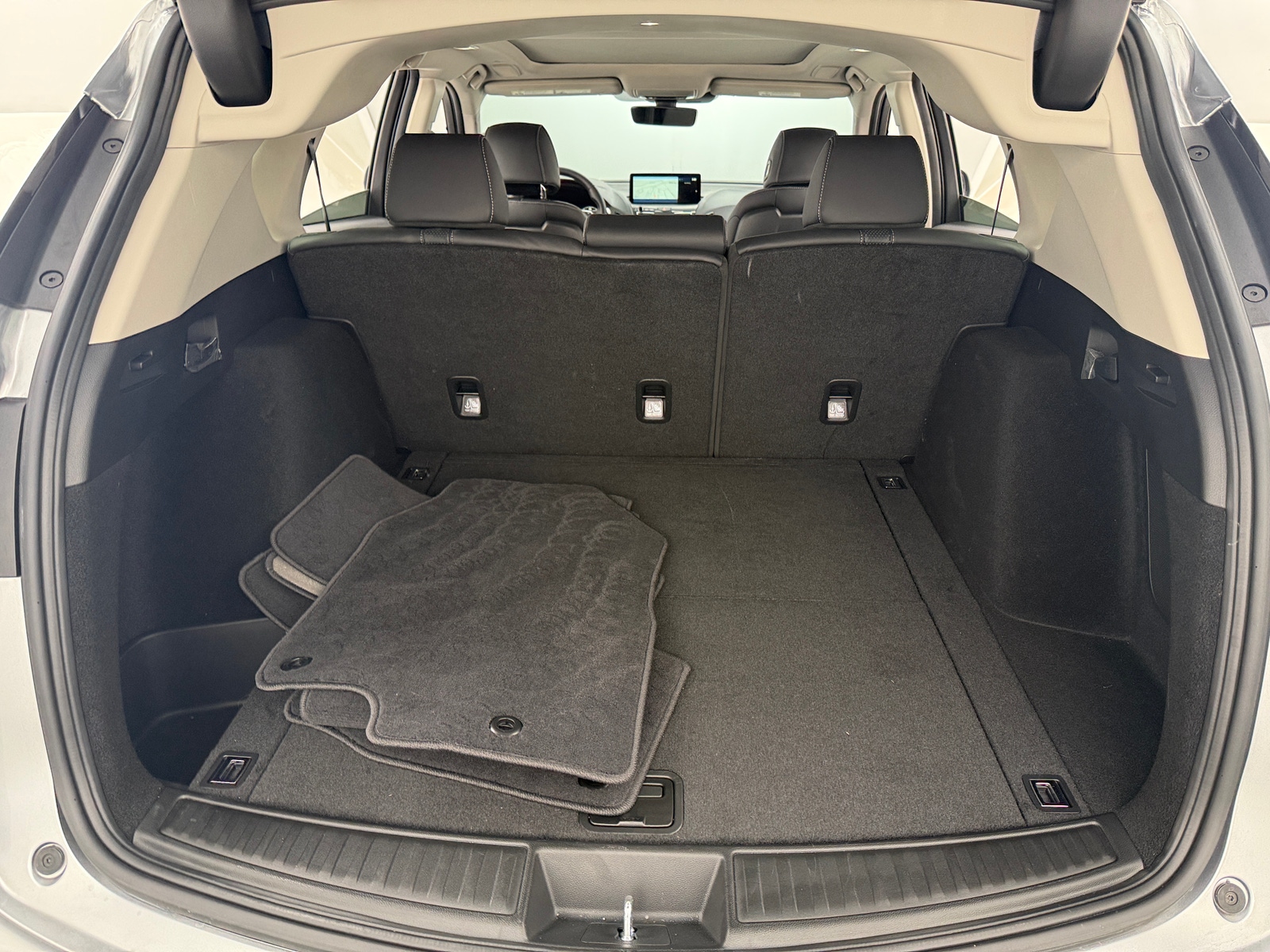 Thumbnail: 2025 Acura RDX - 7