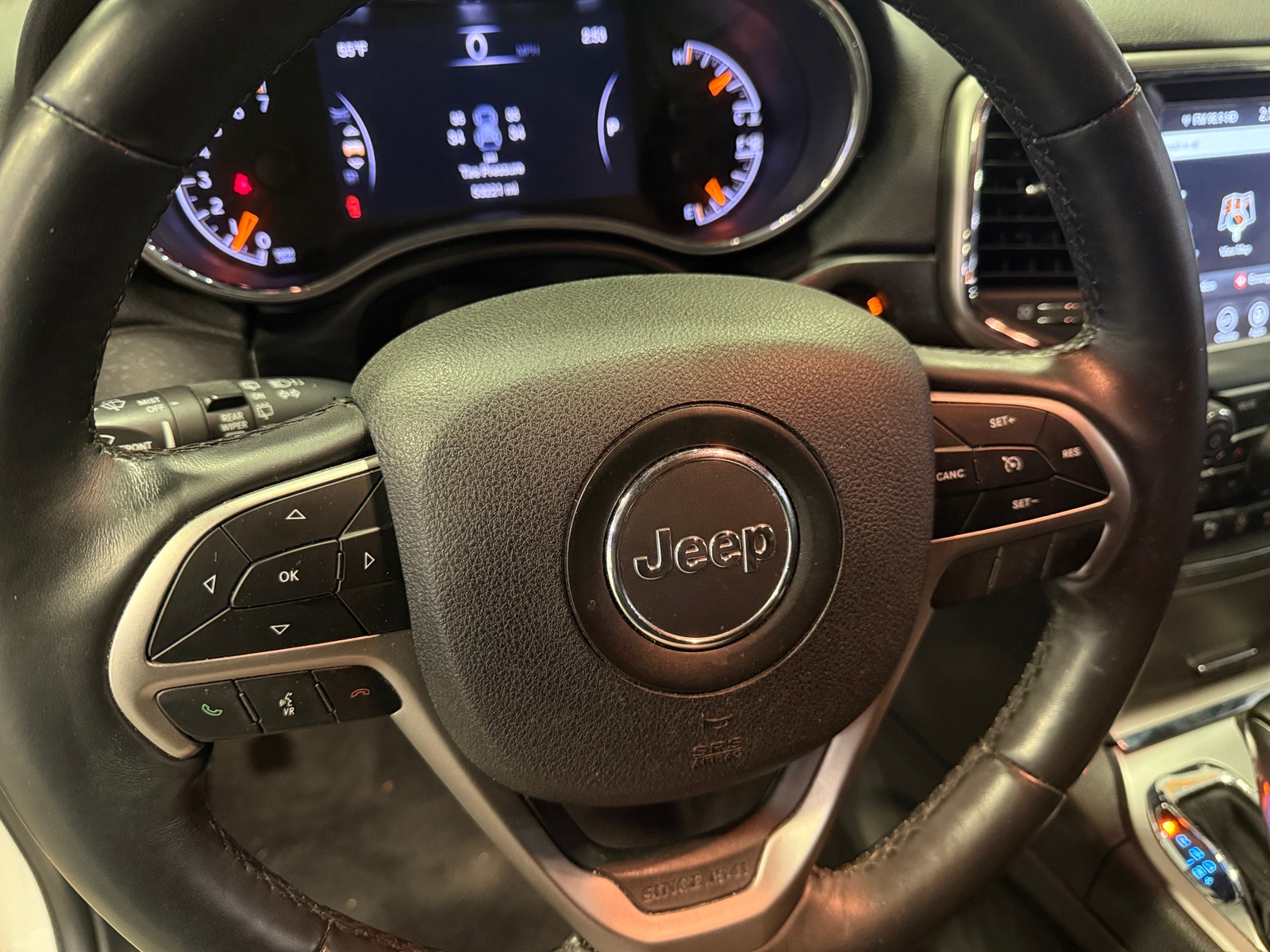 Thumbnail: 2018 Jeep Grand Cherokee - 4