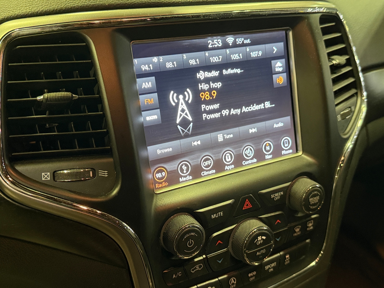 Thumbnail: 2018 Jeep Grand Cherokee - 3