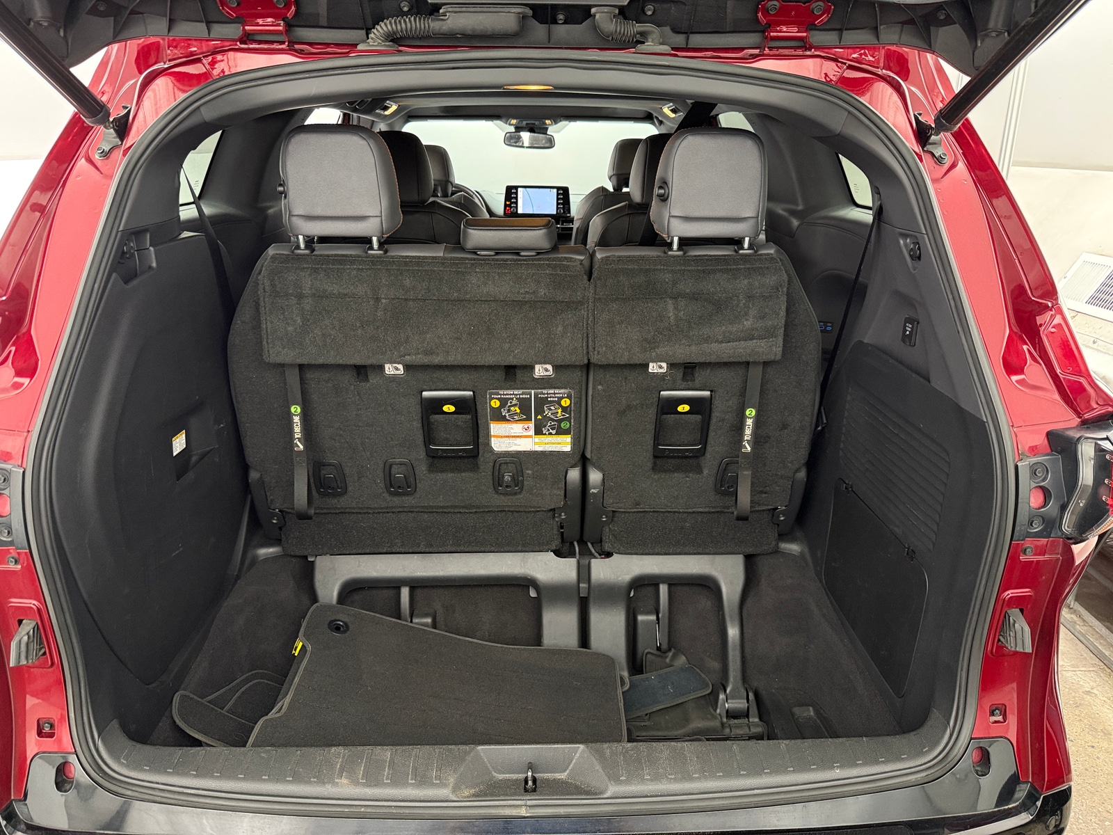Thumbnail: 2021 Toyota Sienna - 6