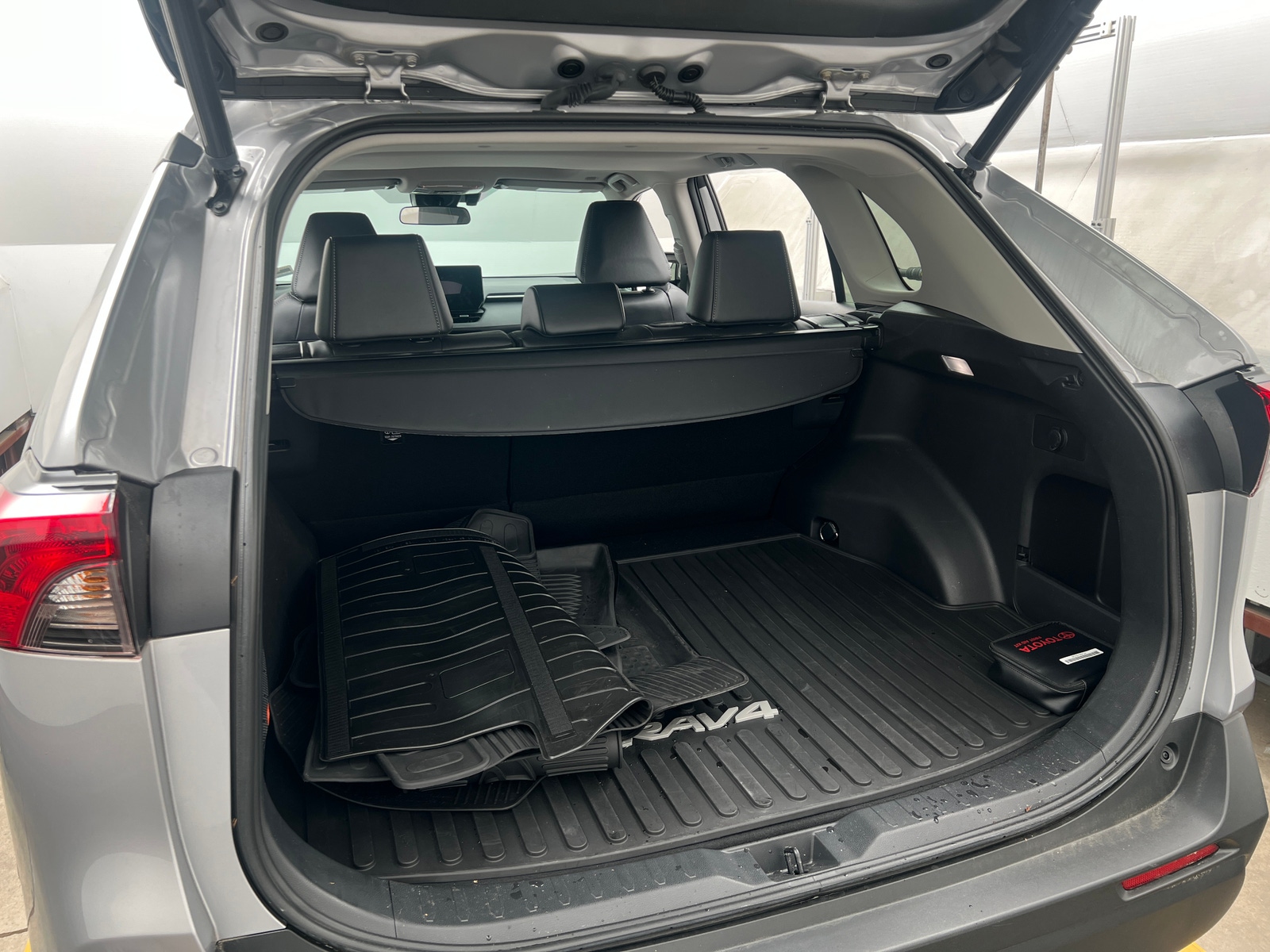 Thumbnail: 2023 Toyota RAV4 - 6