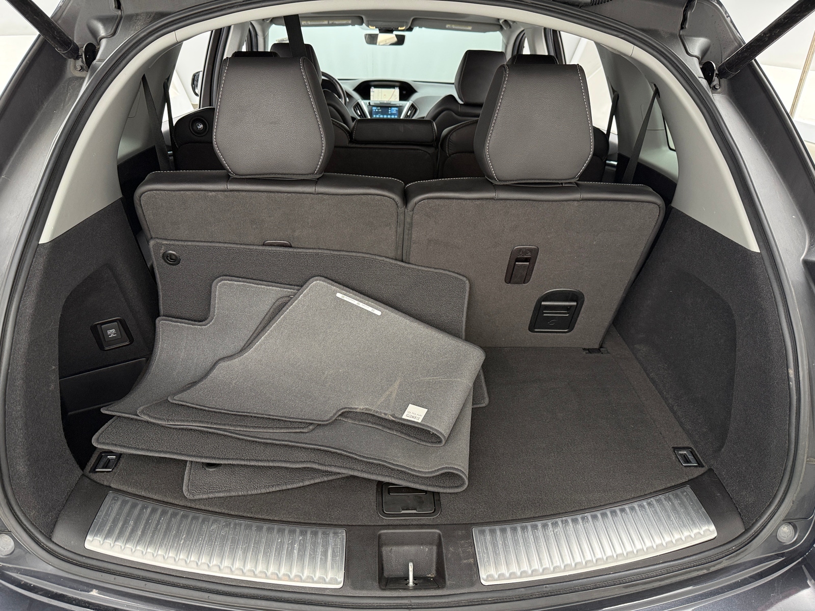 Thumbnail: 2020 Acura MDX - 6