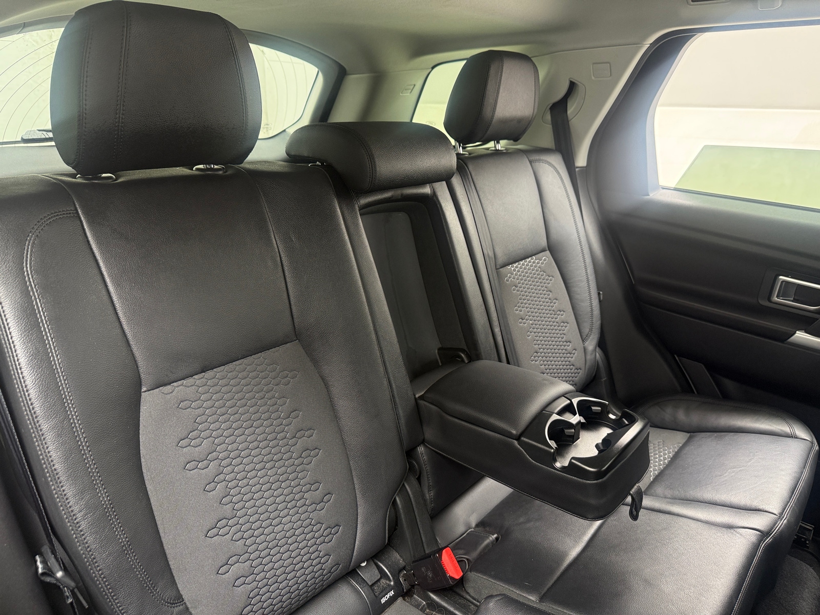 Thumbnail: 2018 Land Rover Discovery Sport - 6