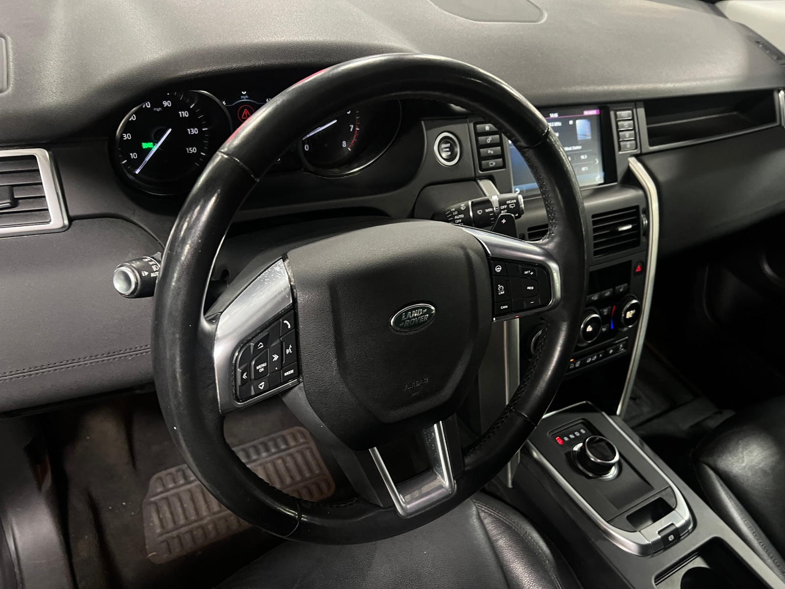 Thumbnail: 2018 Land Rover Discovery Sport - 5