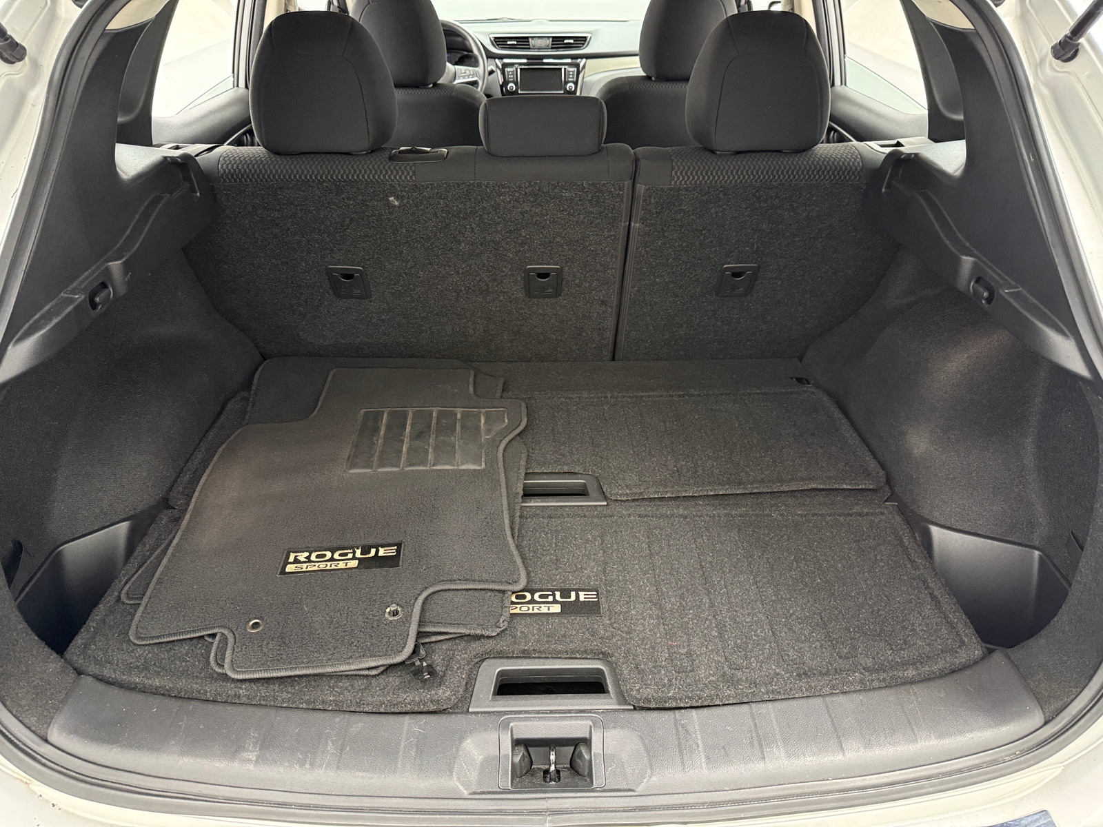 Thumbnail: 2019 Nissan Rogue Sport - 7