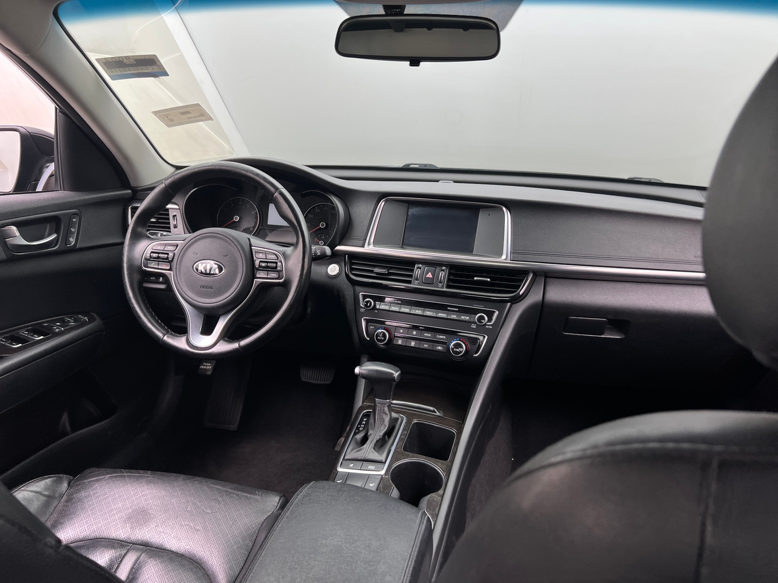 Thumbnail: 2017 Kia Optima - 2