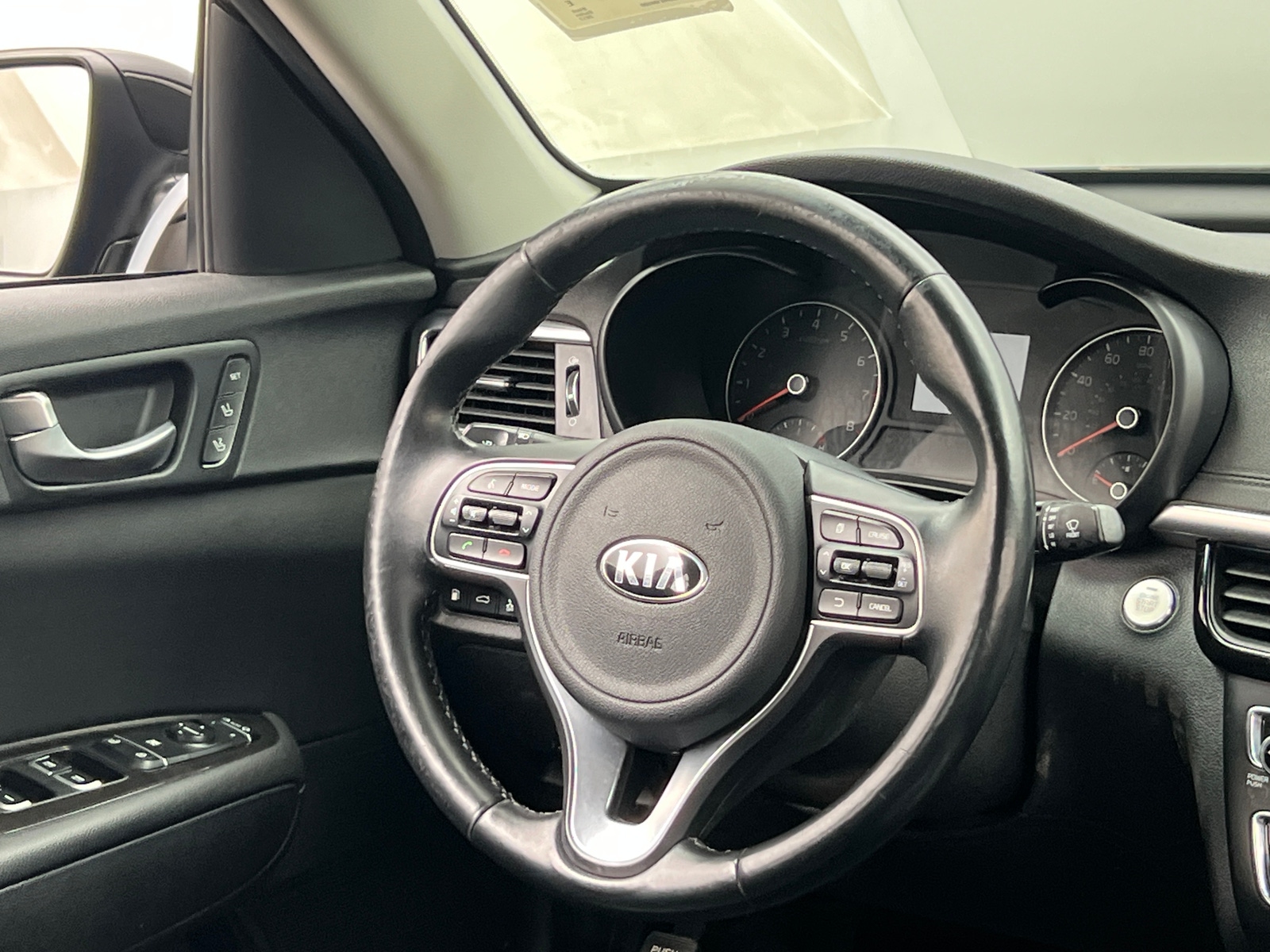 Thumbnail: 2017 Kia Optima - 4