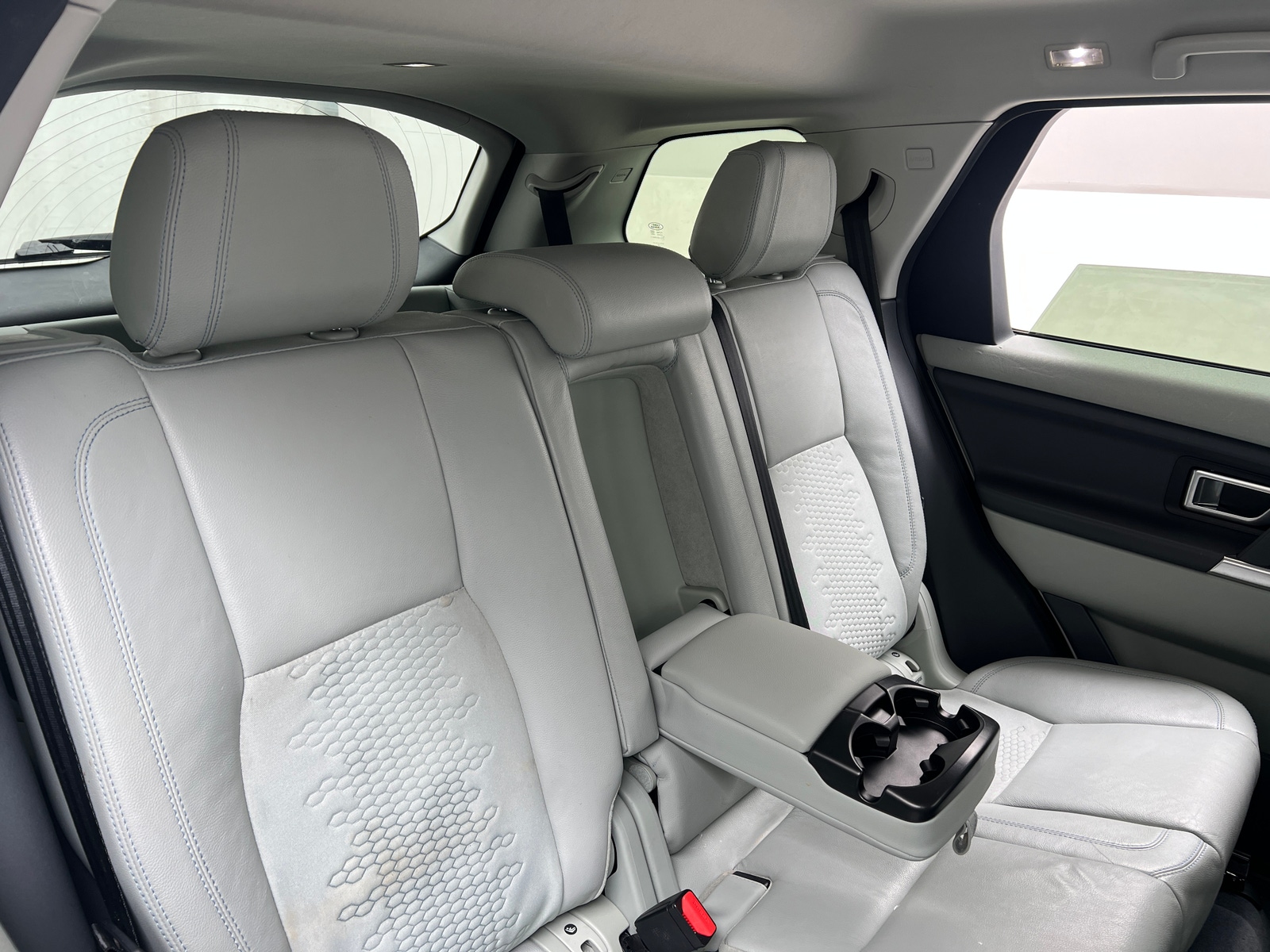 Thumbnail: 2017 Land Rover Discovery Sport - 5