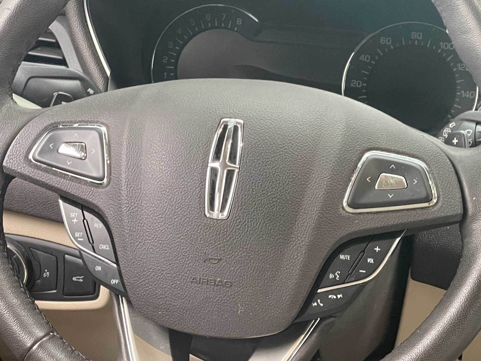 Thumbnail: 2018 Lincoln MKC - 4