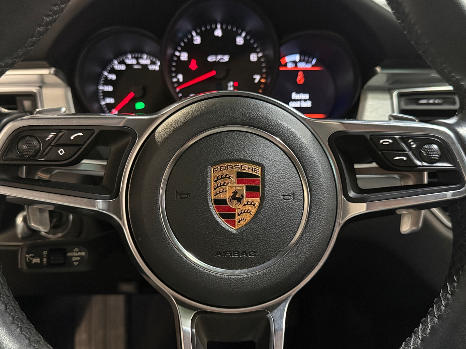 Thumbnail: 2017 Porsche Macan - 4