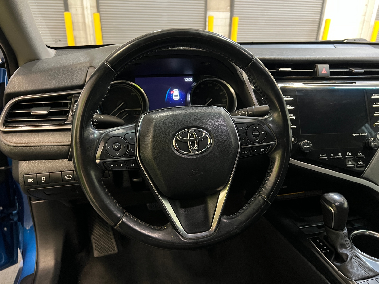 Thumbnail: 2020 Toyota Camry - 4