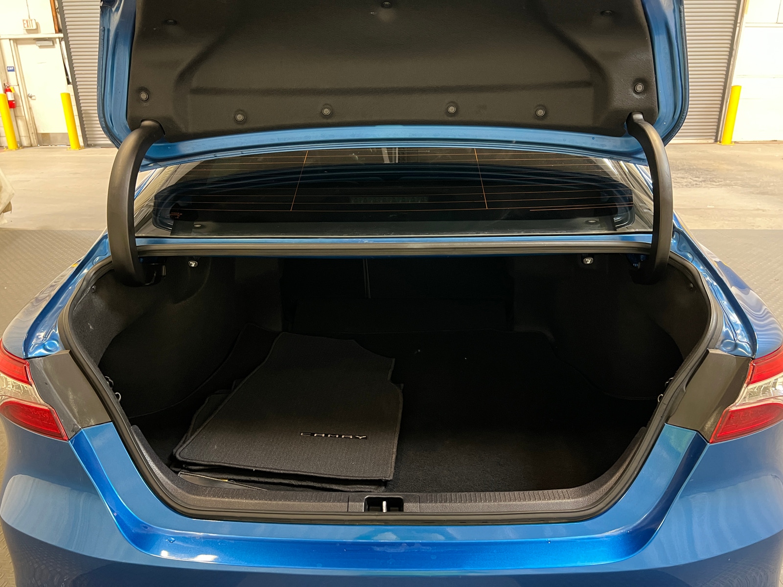 Thumbnail: 2020 Toyota Camry - 6