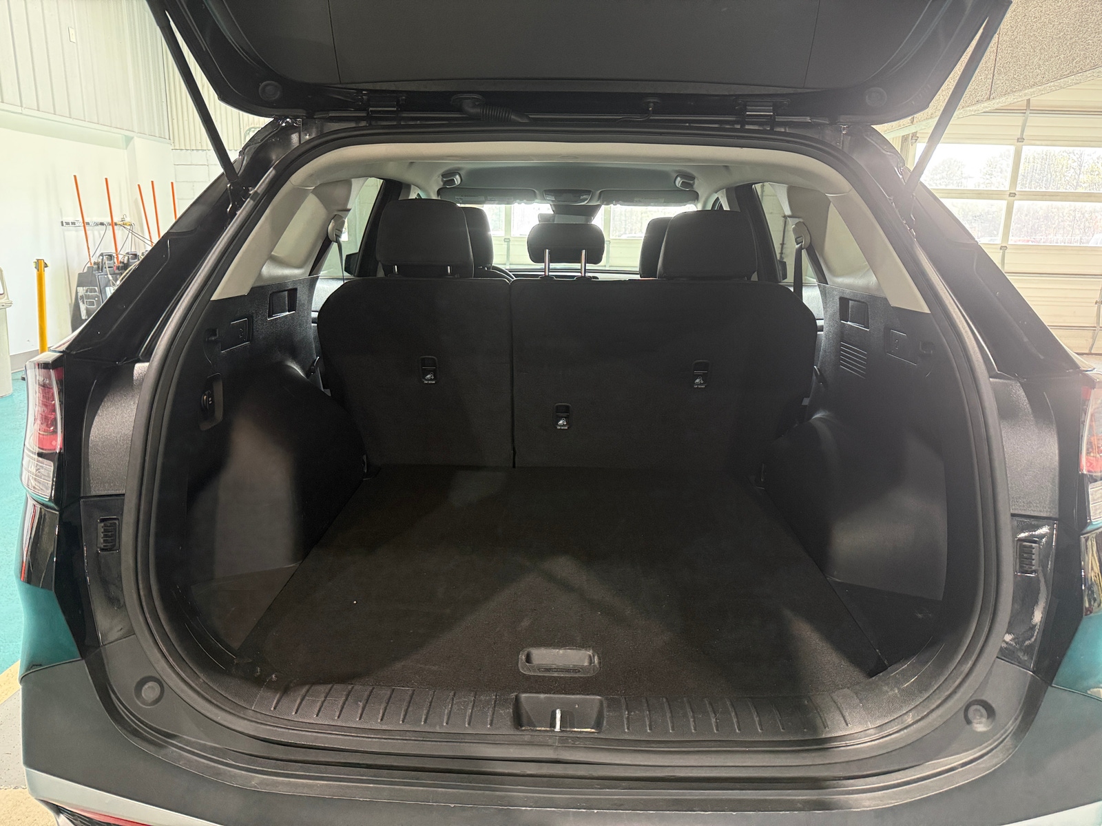 Thumbnail: 2025 Kia Sportage - 7