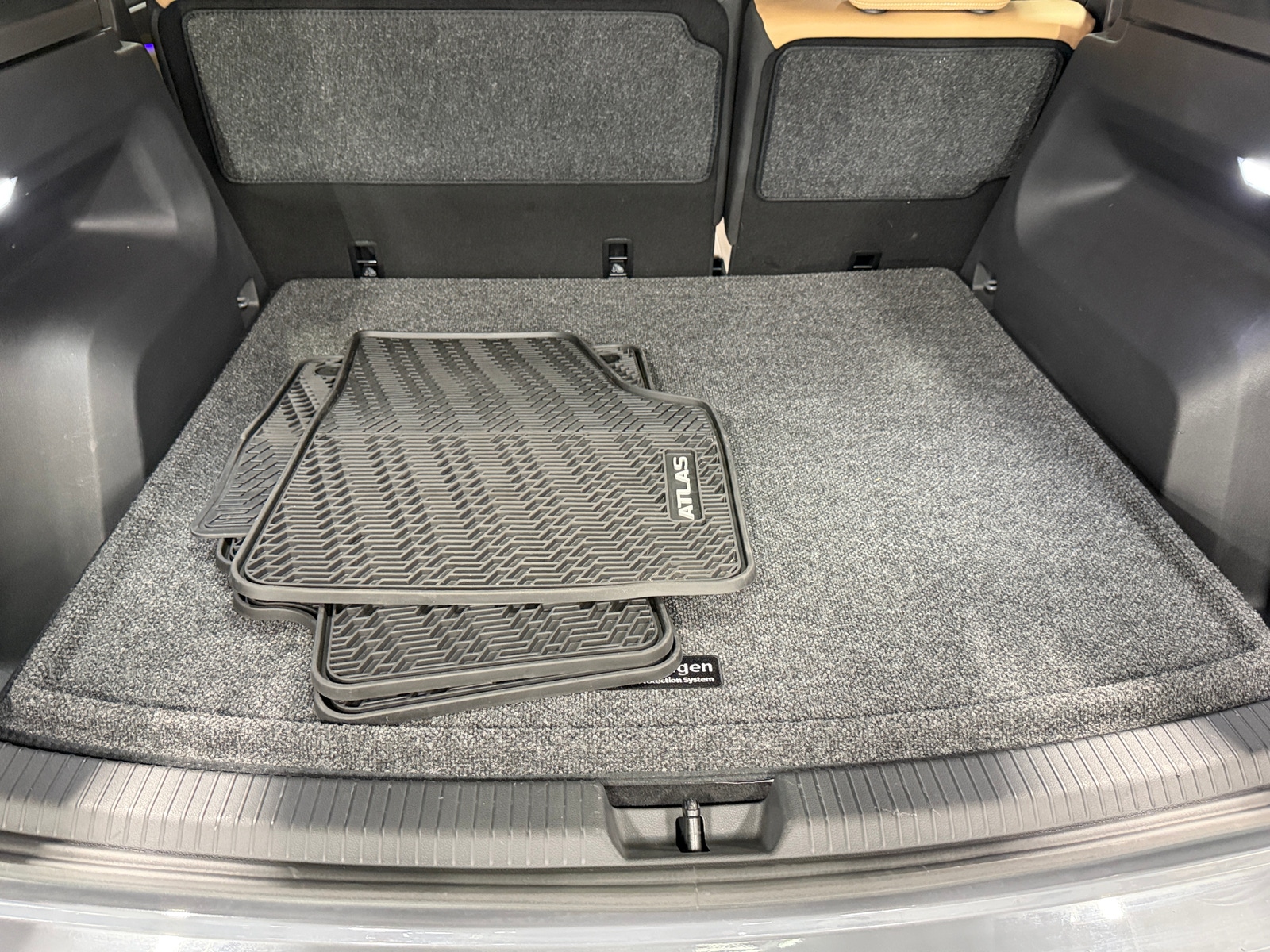 Thumbnail: 2024 Volkswagen Atlas - 6