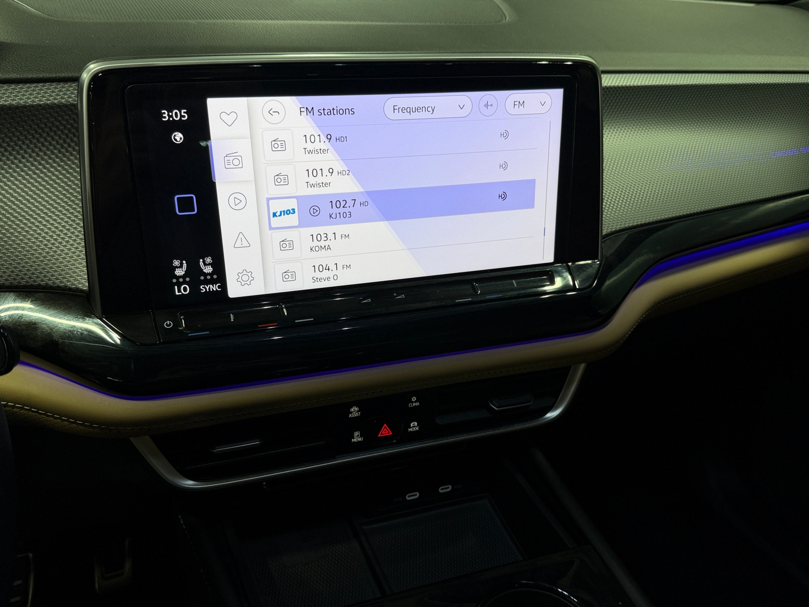 Thumbnail: 2024 Volkswagen Atlas - 3