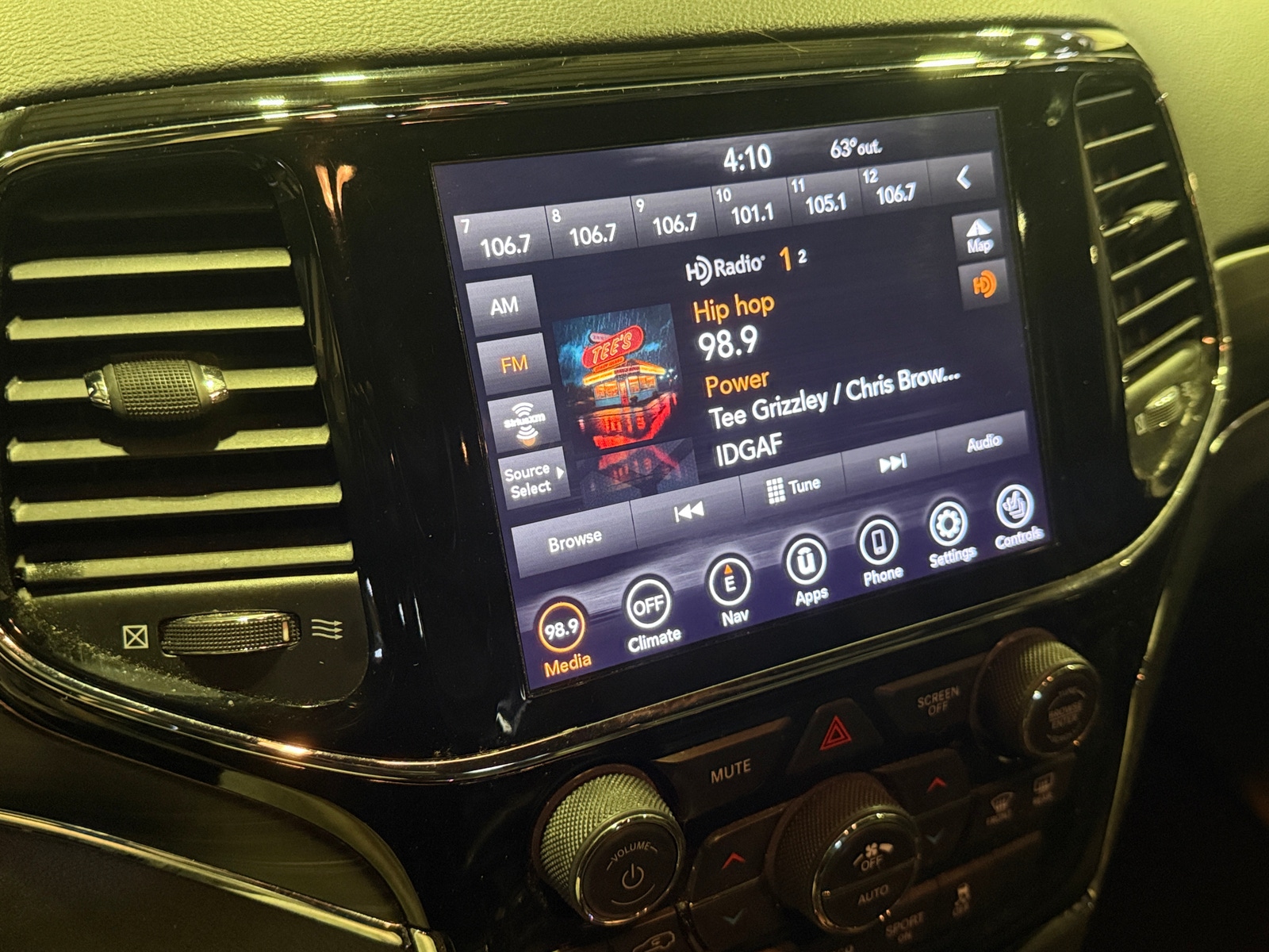 Thumbnail: 2020 Jeep Grand Cherokee - 3