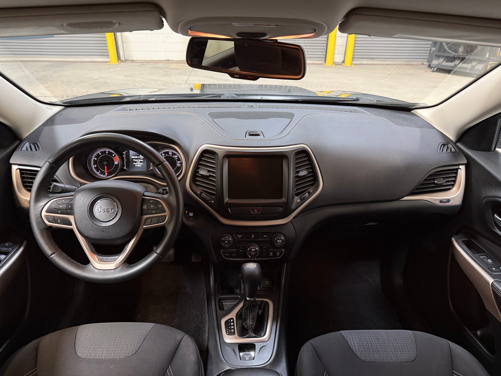 Thumbnail: 2017 Jeep Cherokee - 3