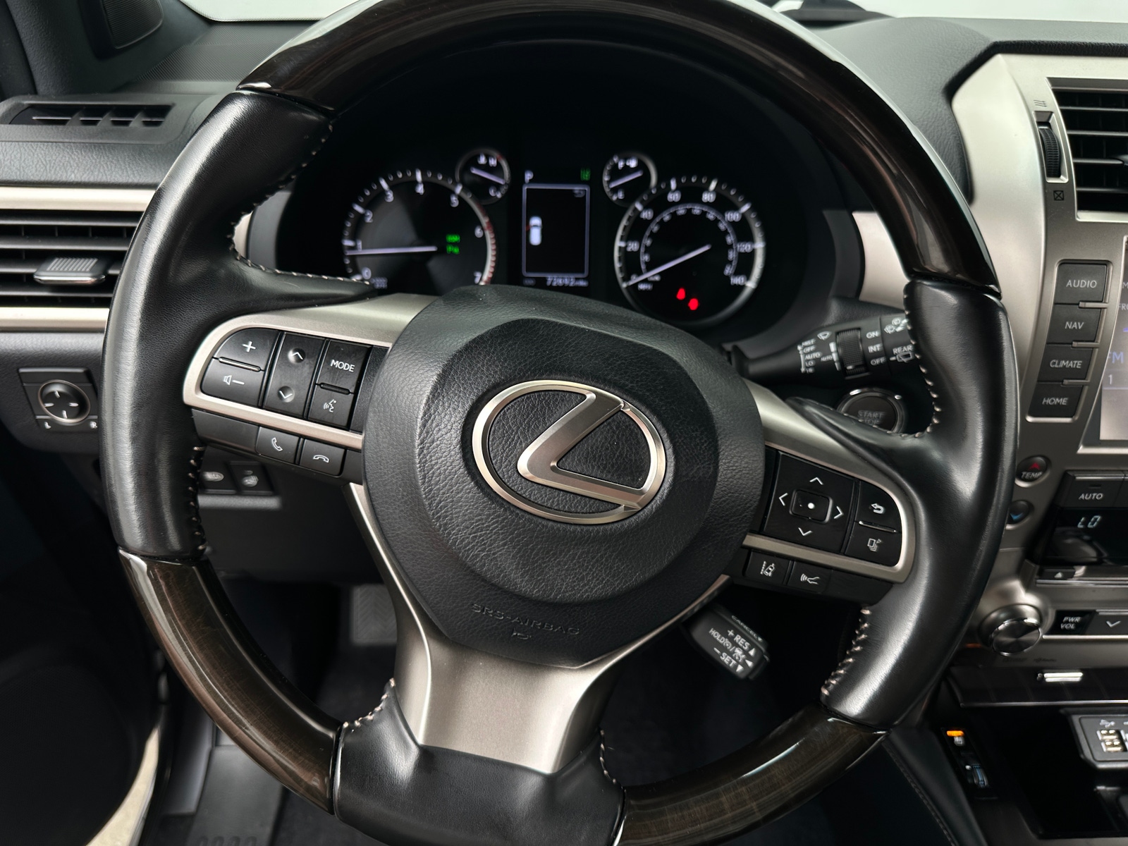 Thumbnail: 2021 Lexus GX - 4