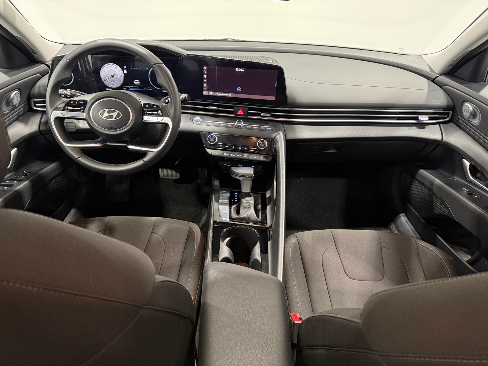 Thumbnail: 2025 Hyundai Elantra - 3