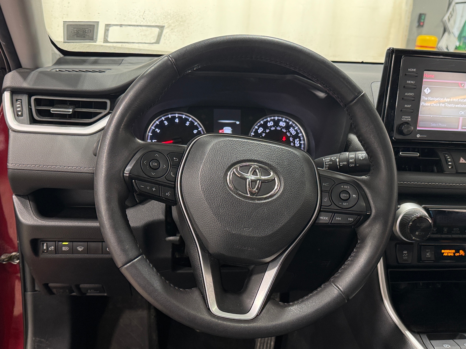 Thumbnail: 2022 Toyota RAV4 - 4