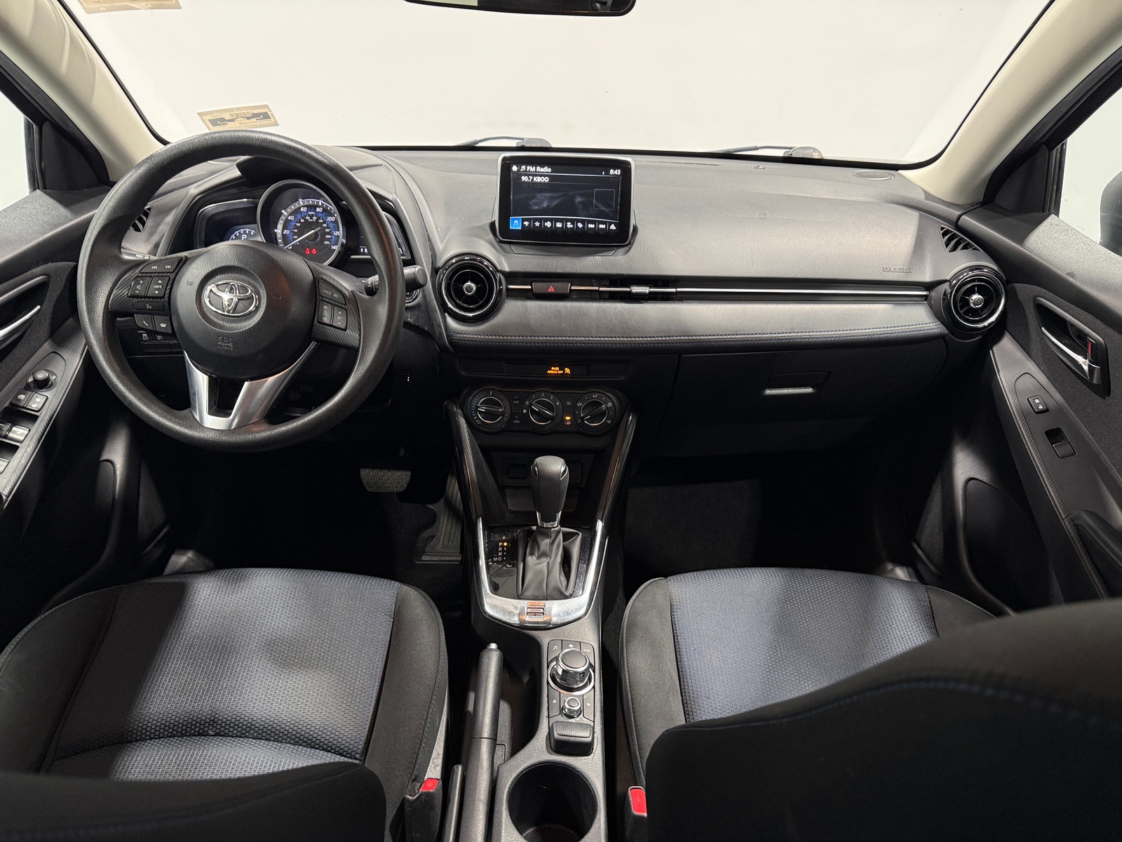 Thumbnail: 2017 Toyota Yaris iA - 3