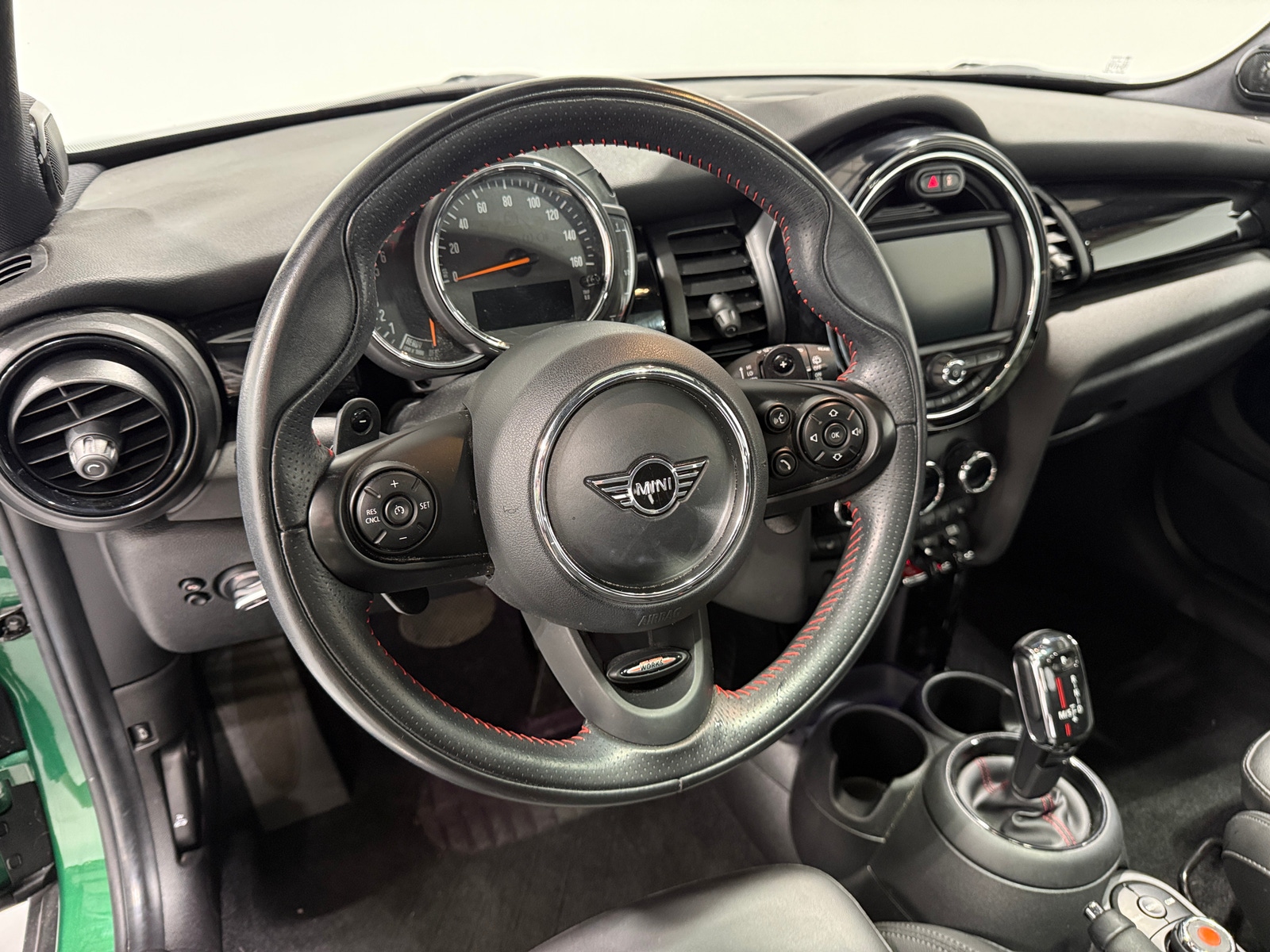 Thumbnail: 2020 MINI Cooper Hardtop - 4