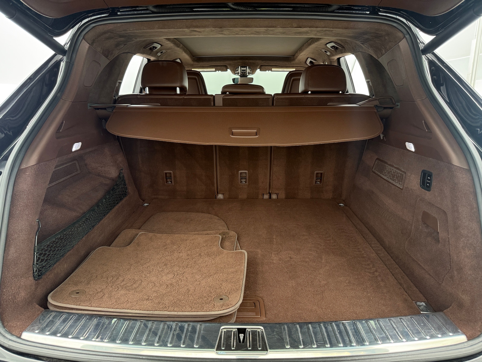 Thumbnail: 2020 Porsche Cayenne - 6