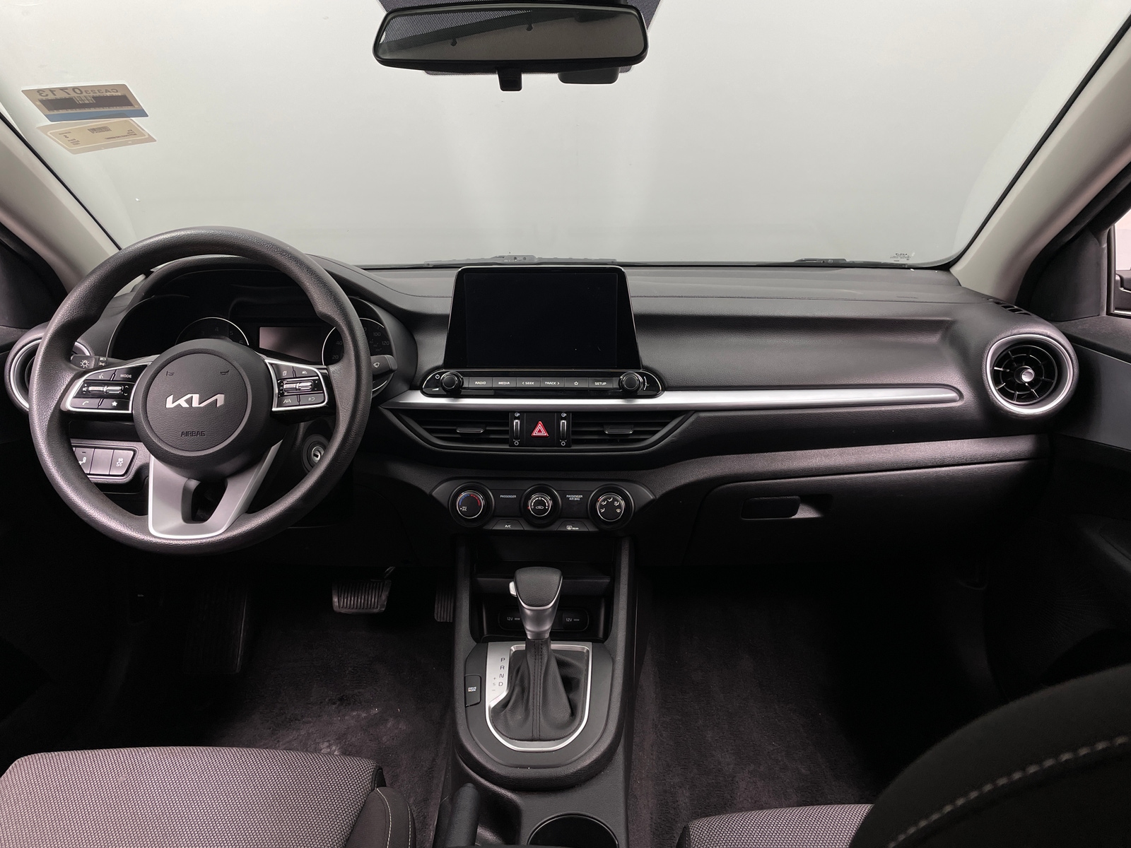 Thumbnail: 2022 Kia Forte - 3