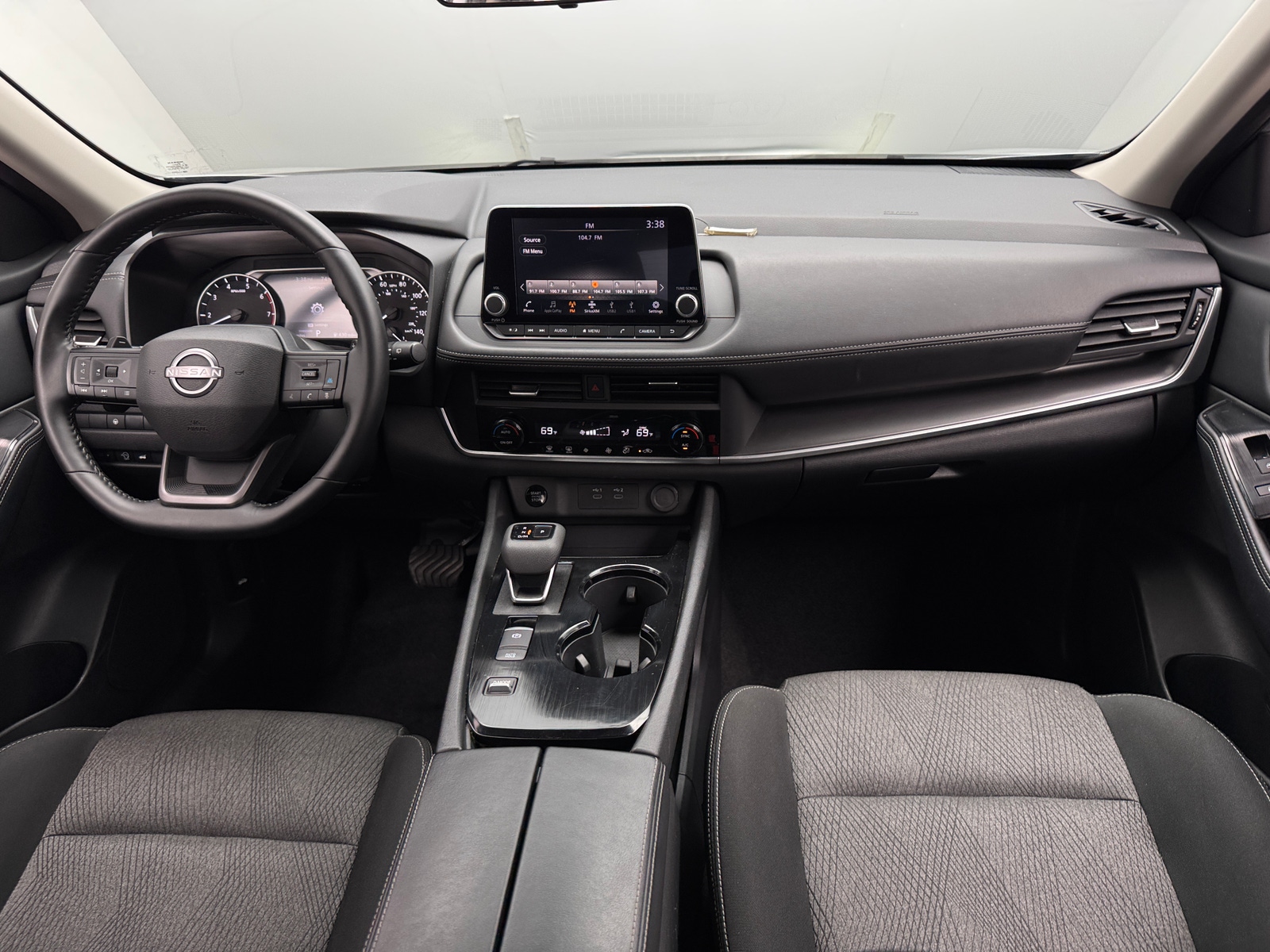 Thumbnail: 2025 Nissan Rogue - 3