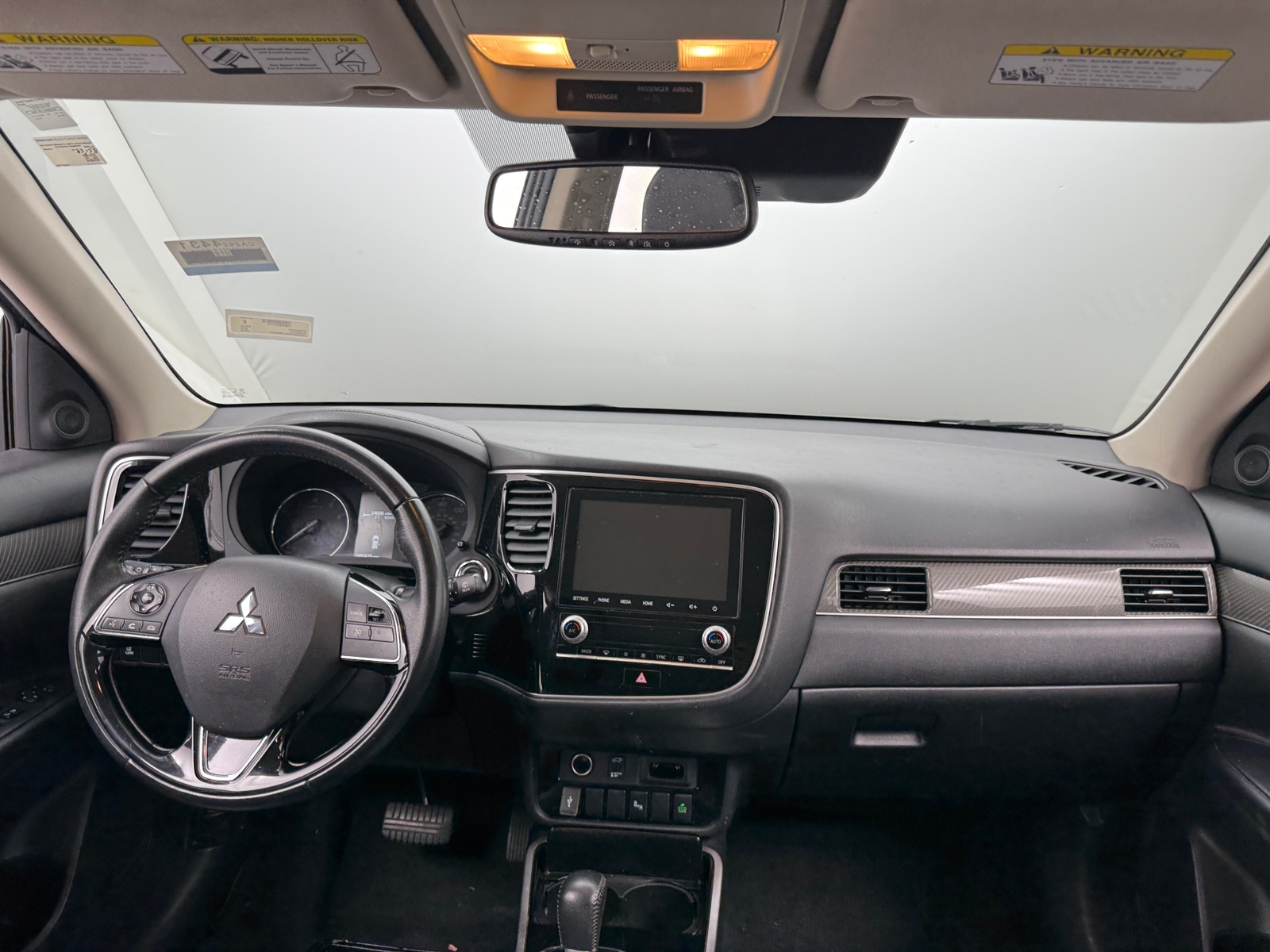 Thumbnail: 2020 Mitsubishi Outlander - 2