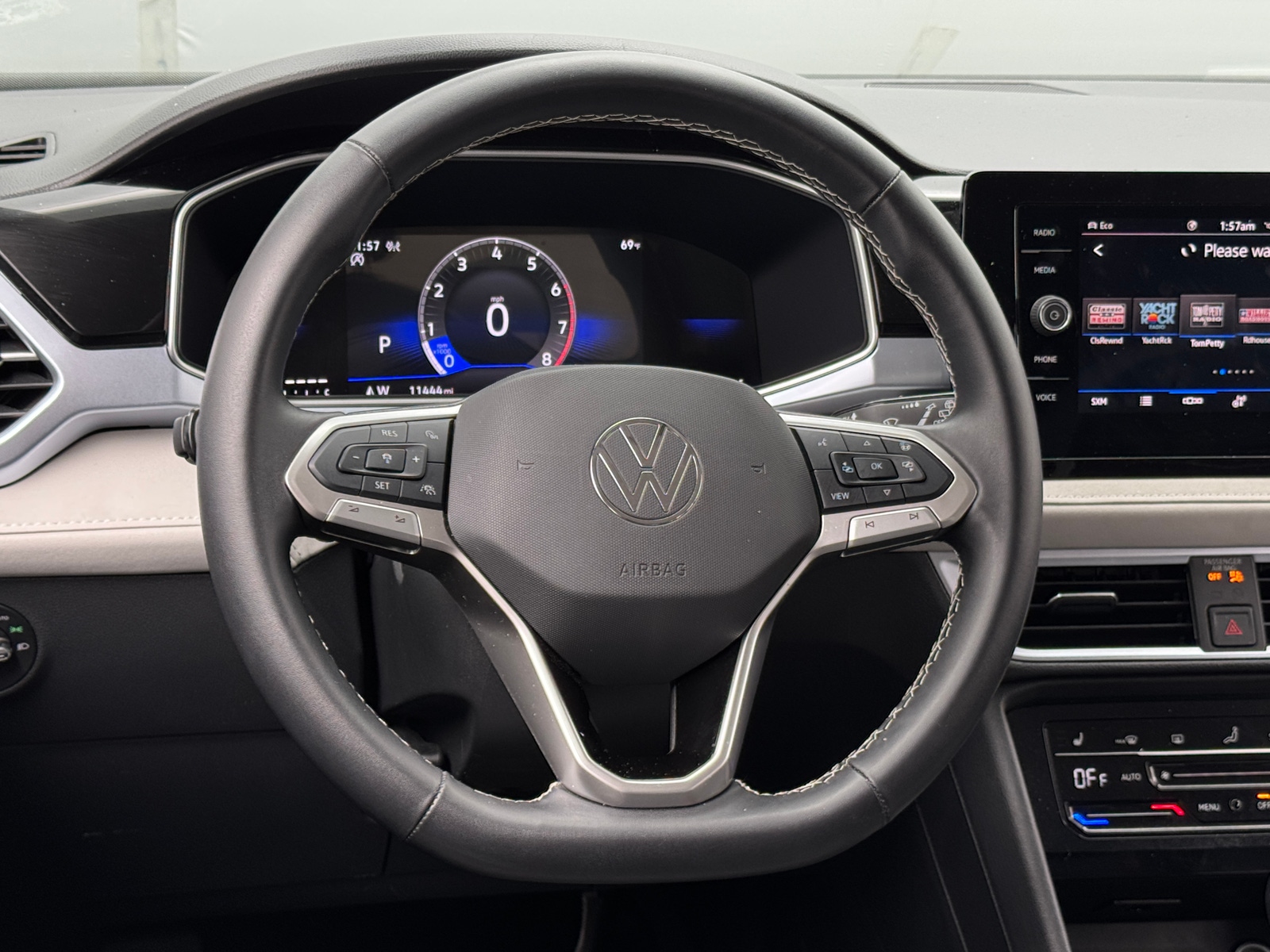 Thumbnail: 2025 Volkswagen Taos - 5