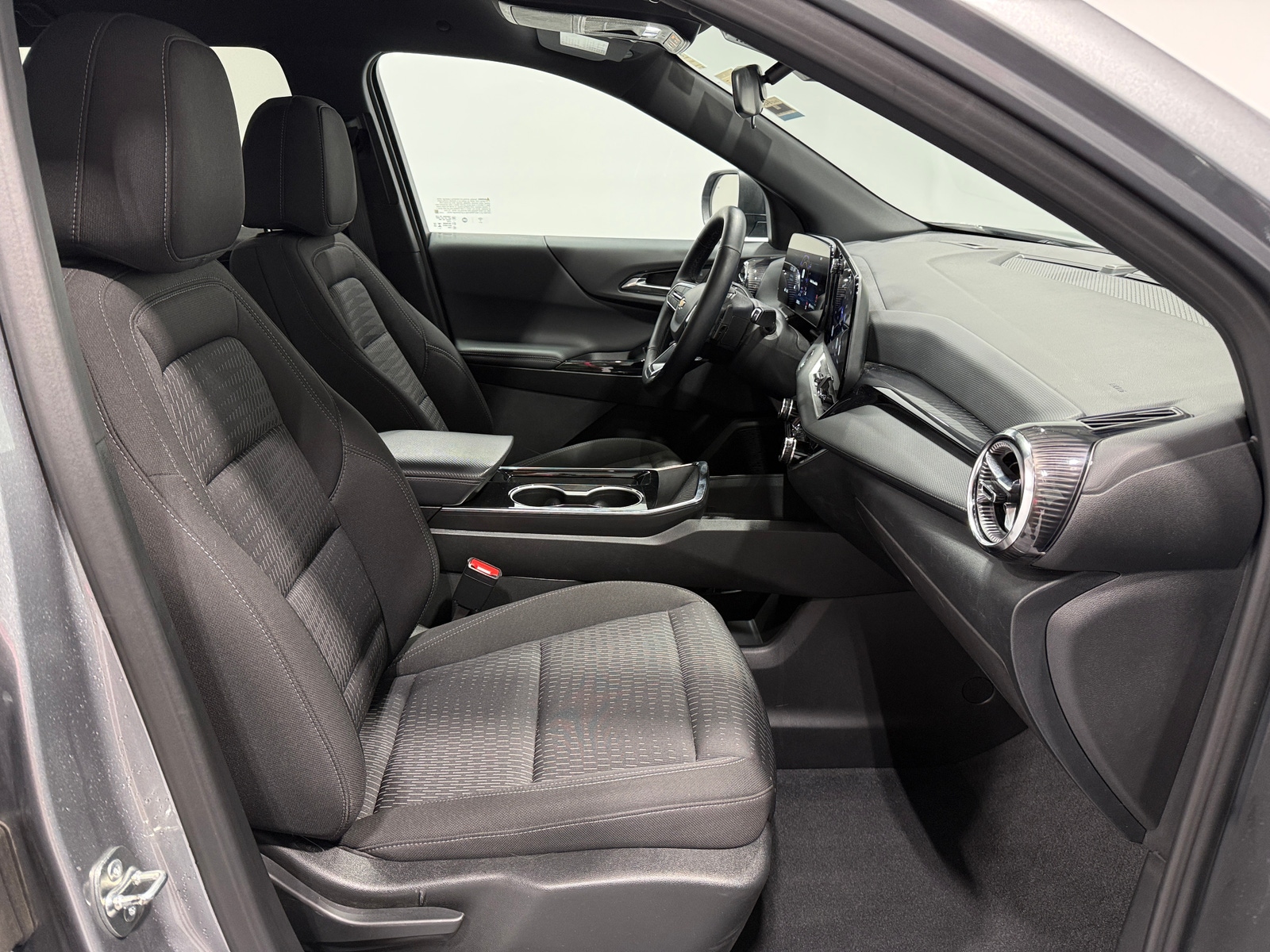 Thumbnail: 2025 Chevrolet Equinox - 2