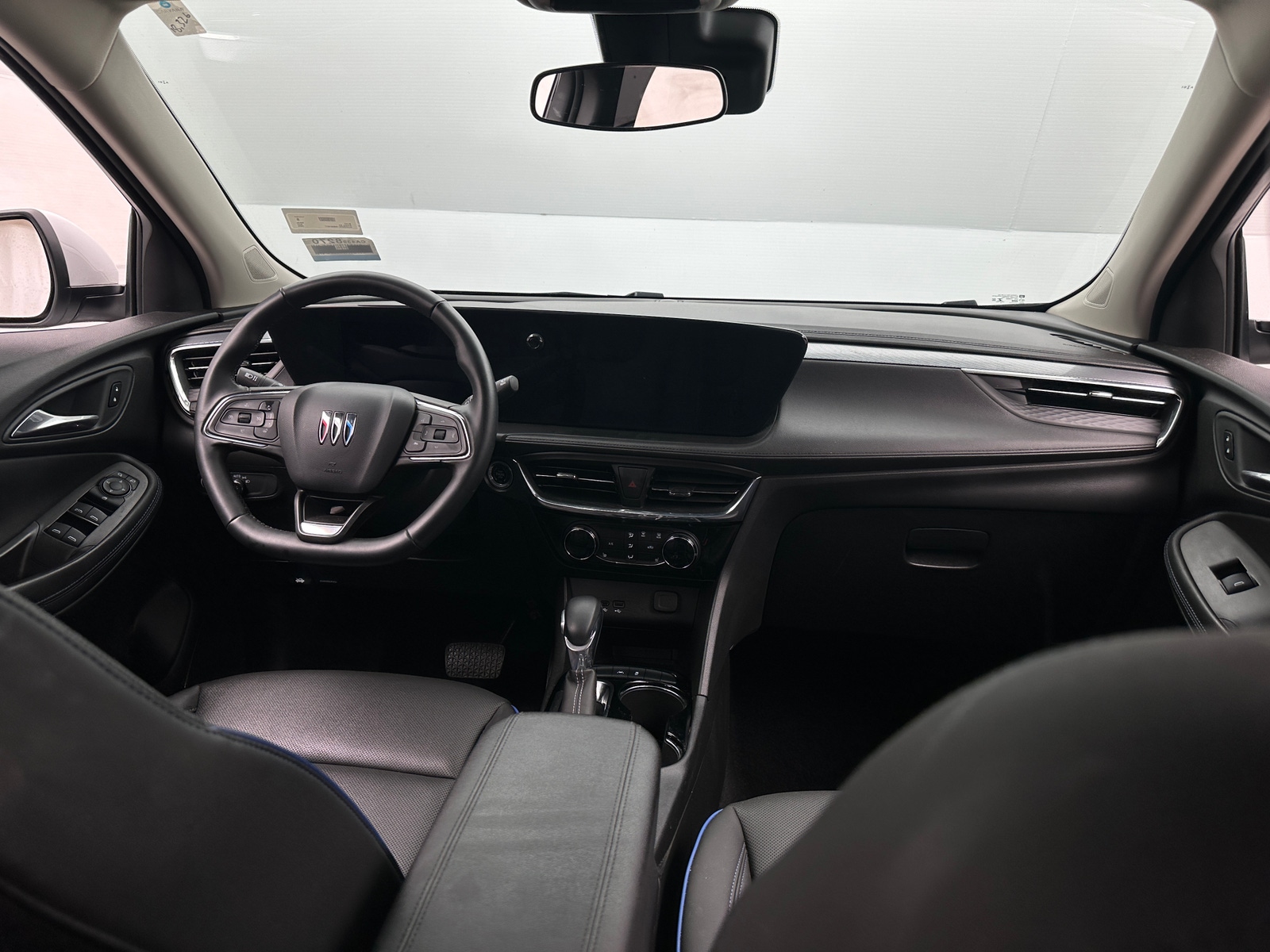 Thumbnail: 2025 Buick Encore GX - 2