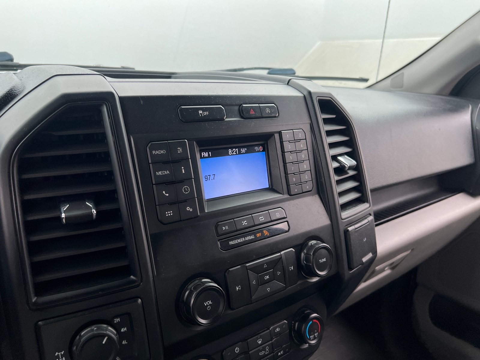 Thumbnail: 2019 Ford Econoline - 4