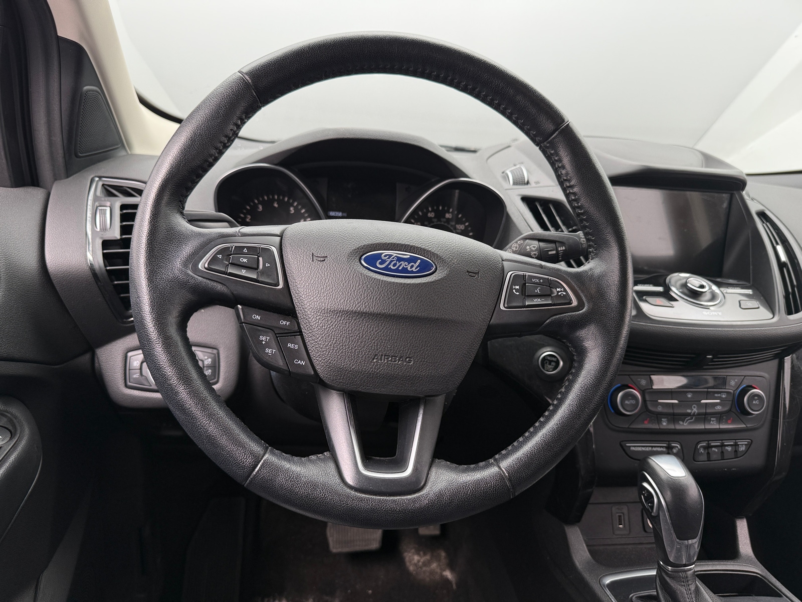 Thumbnail: 2019 Ford Escape - 4