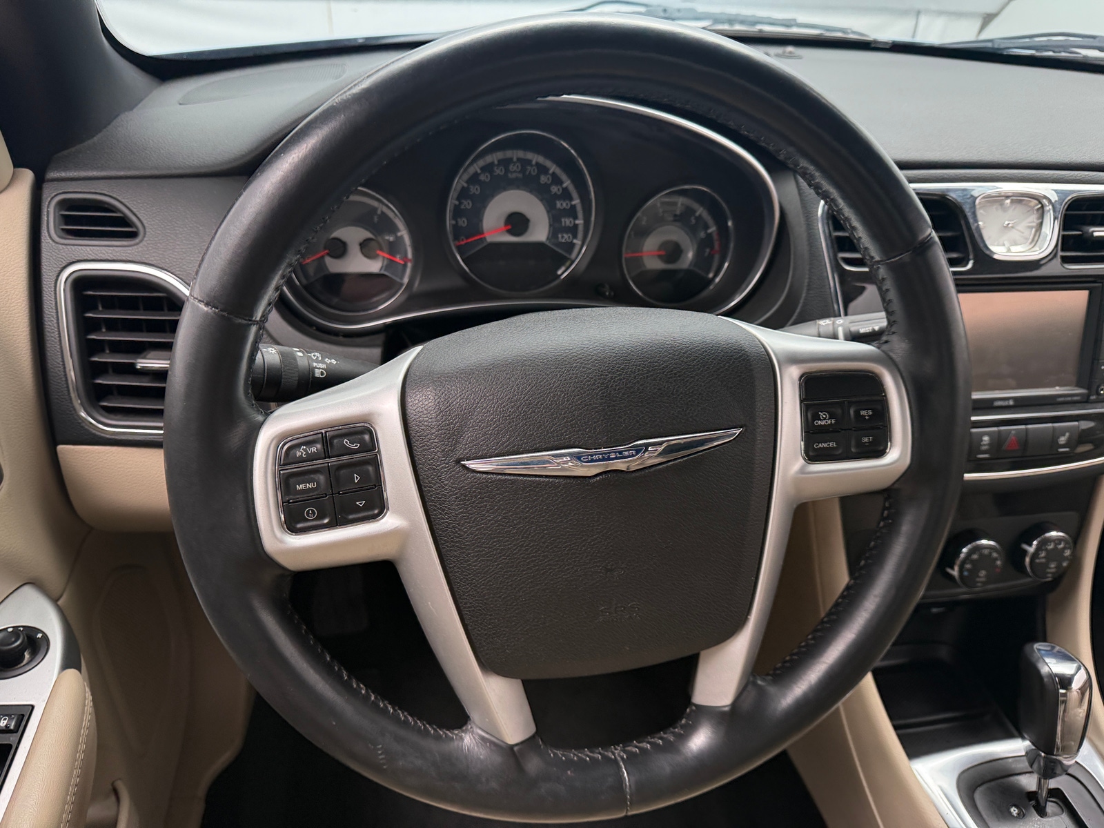 Thumbnail: 2013 Chrysler 200 - 4