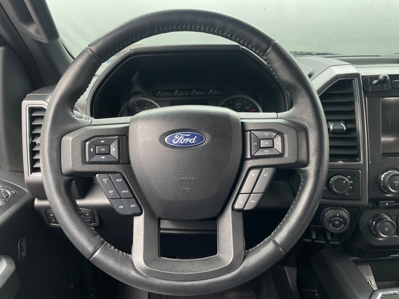 Thumbnail: 2018 Ford Econoline - 5