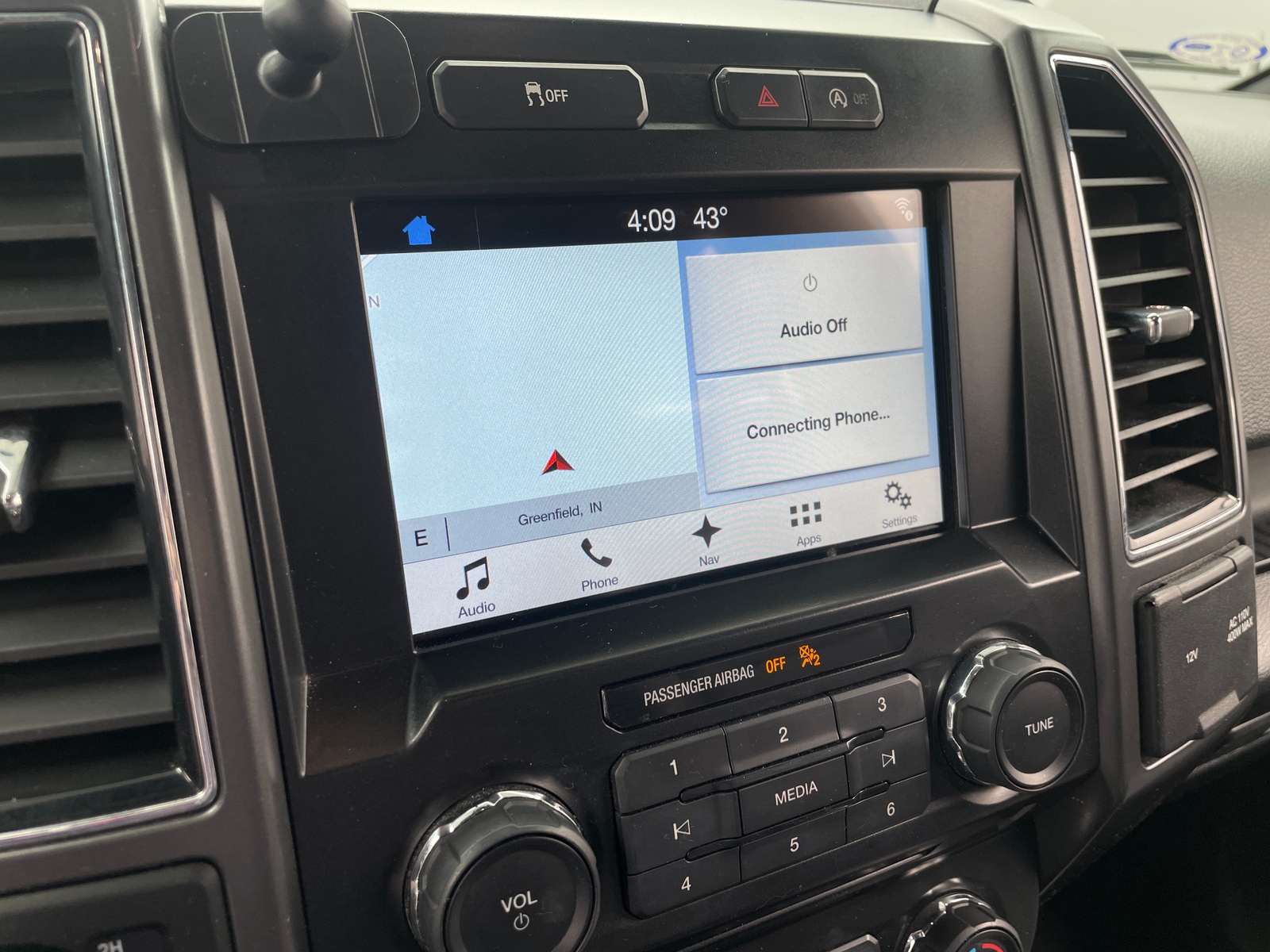 Thumbnail: 2018 Ford Econoline - 4