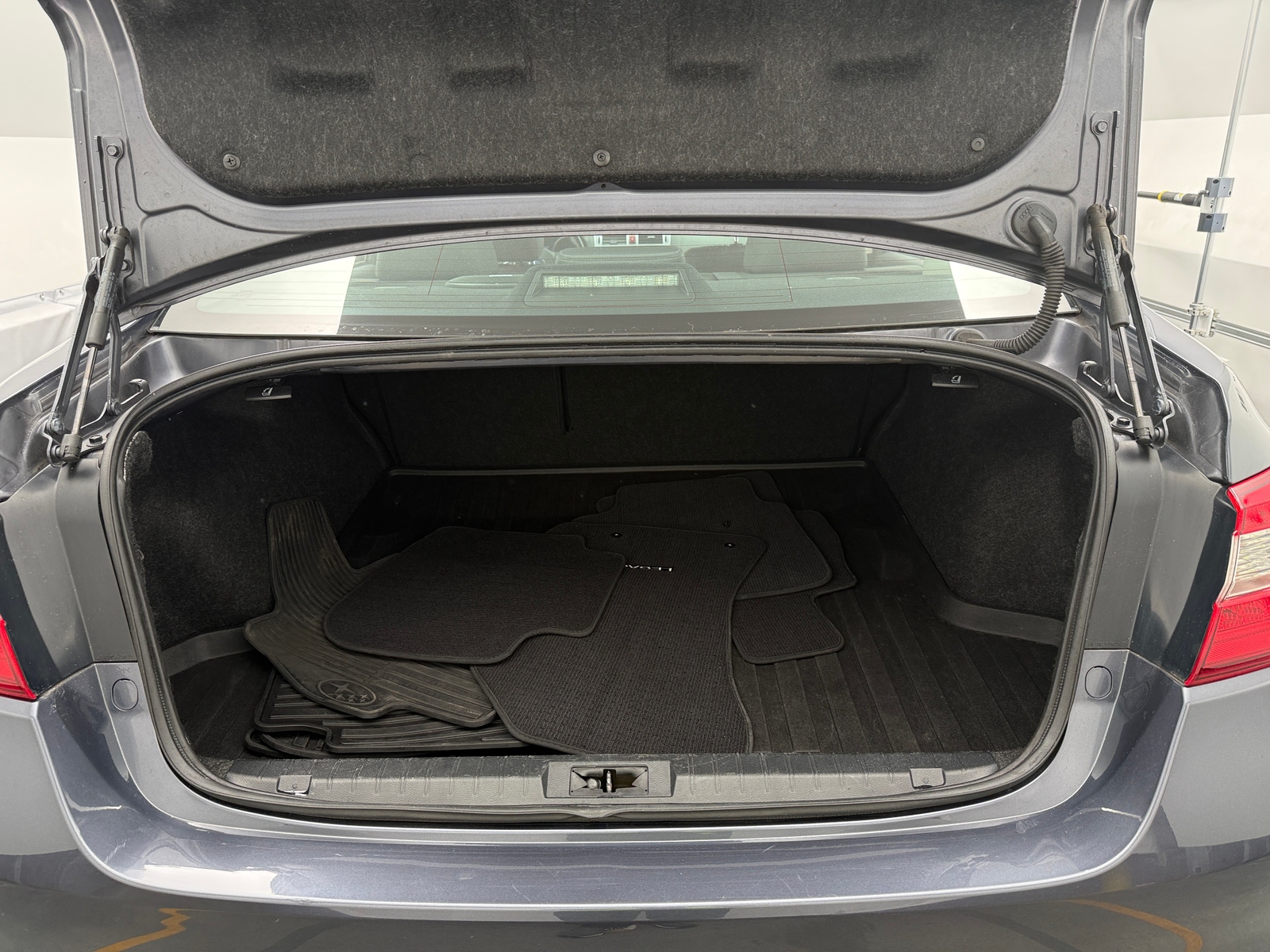 Thumbnail: 2016 Subaru Legacy - 6