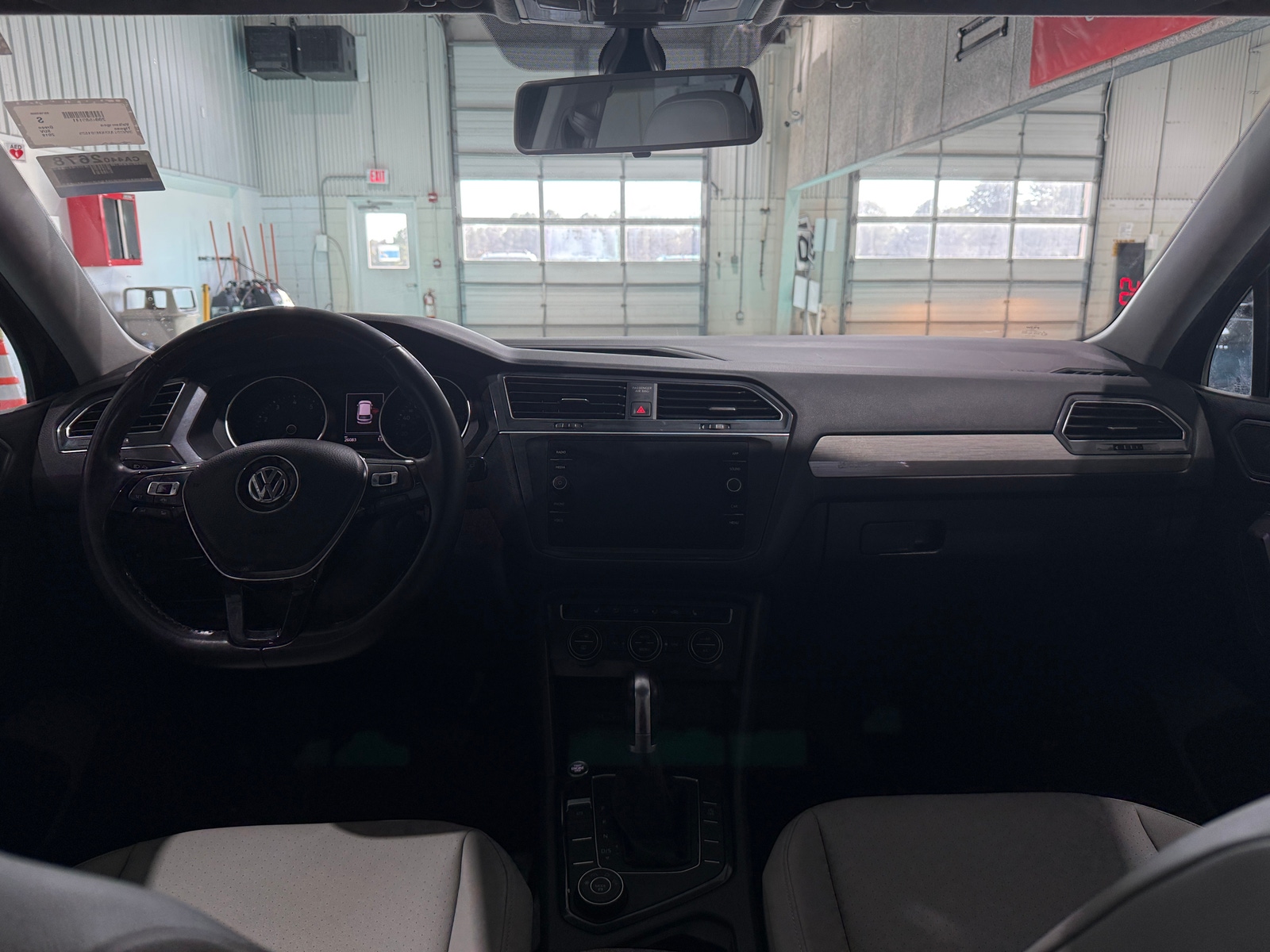 Thumbnail: 2019 Volkswagen Tiguan - 2