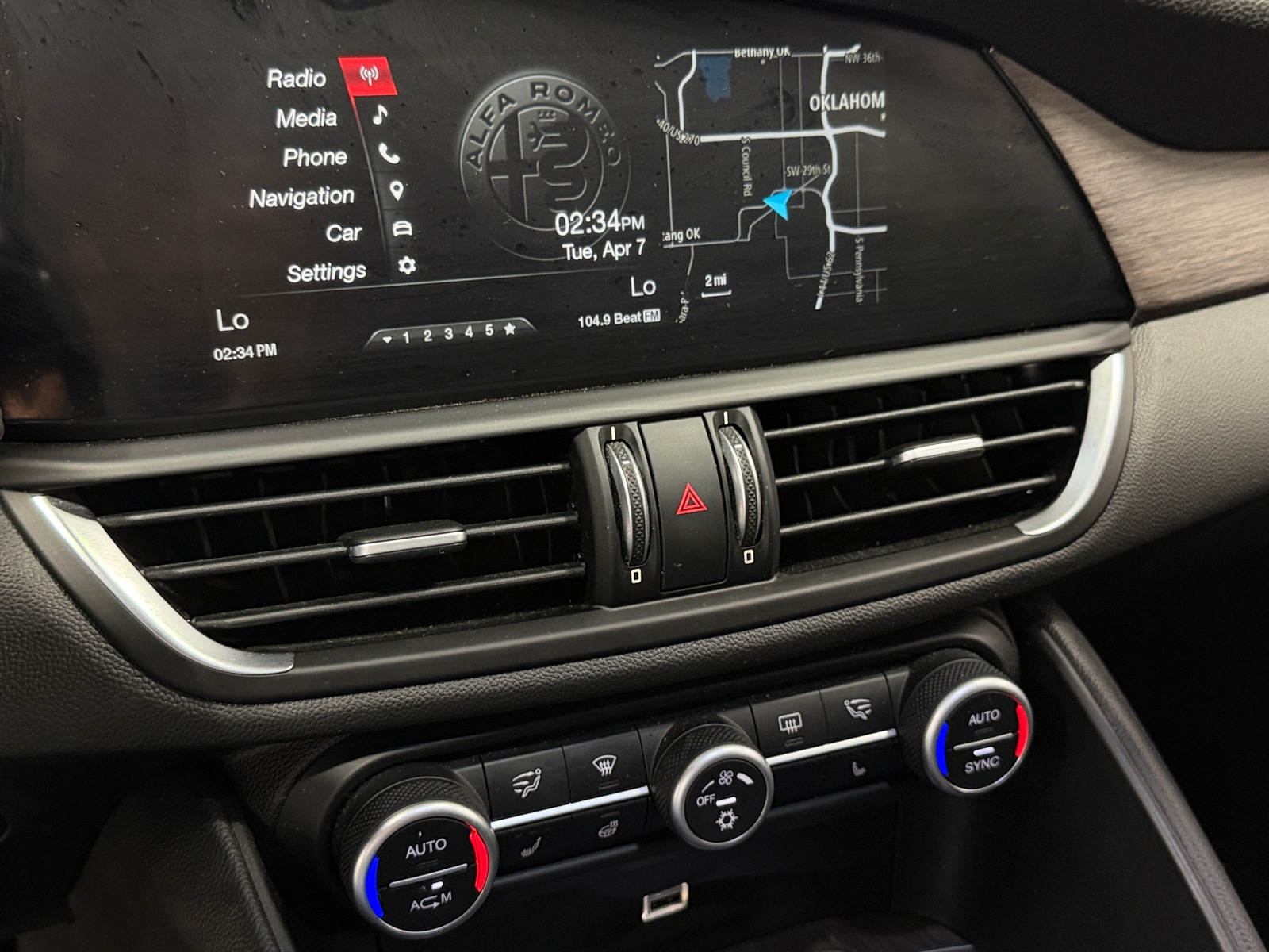 Thumbnail: 2017 Alfa Romeo Giulia - 3