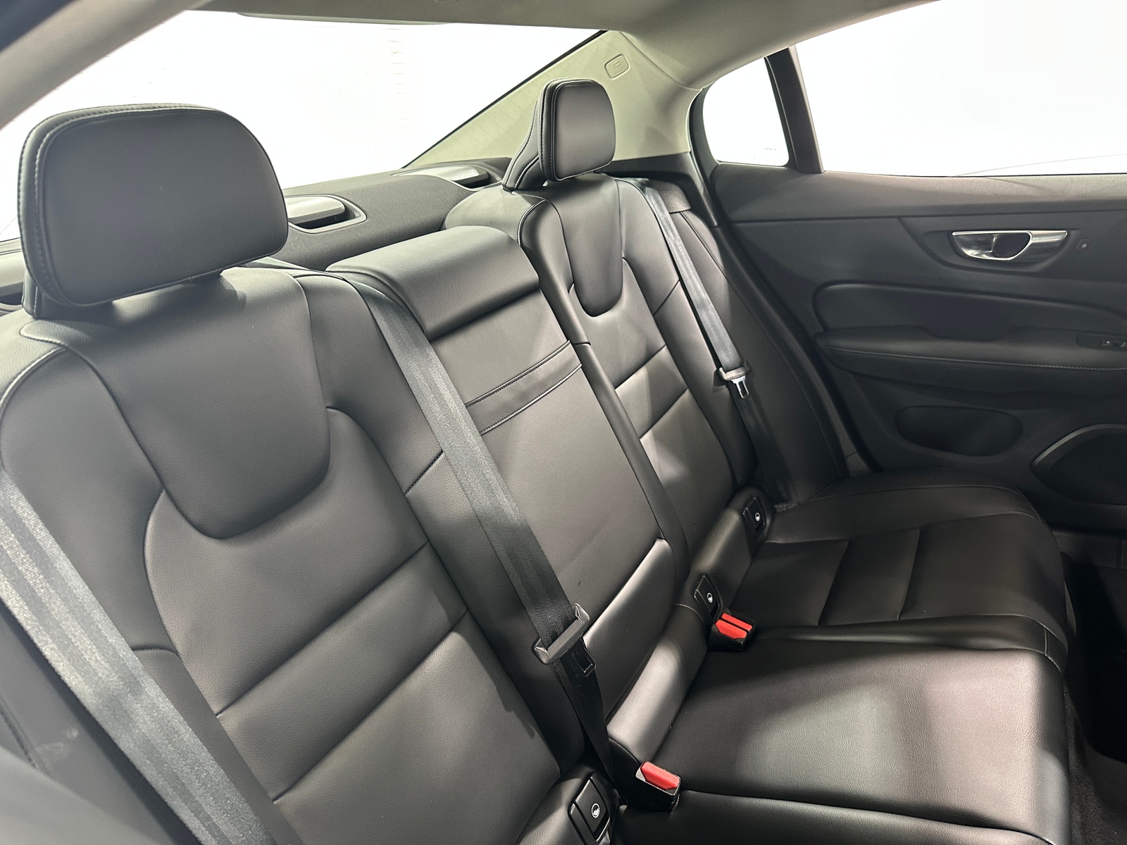 Thumbnail: 2024 Volvo S60 - 6