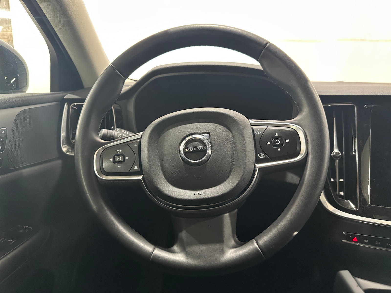 Thumbnail: 2024 Volvo S60 - 5