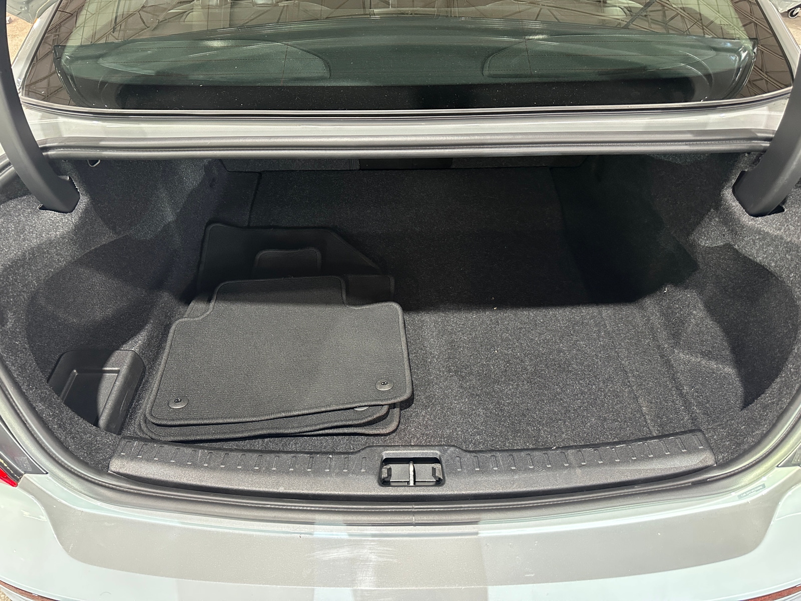 Thumbnail: 2024 Volvo S60 - 7