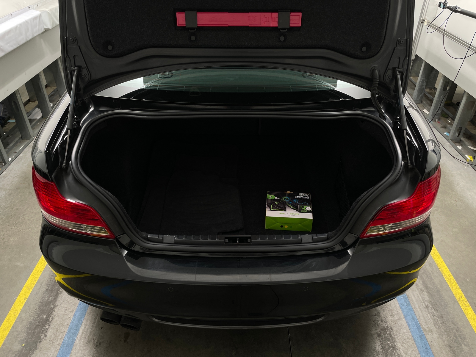 Thumbnail: 2011 BMW 1 Series - 4